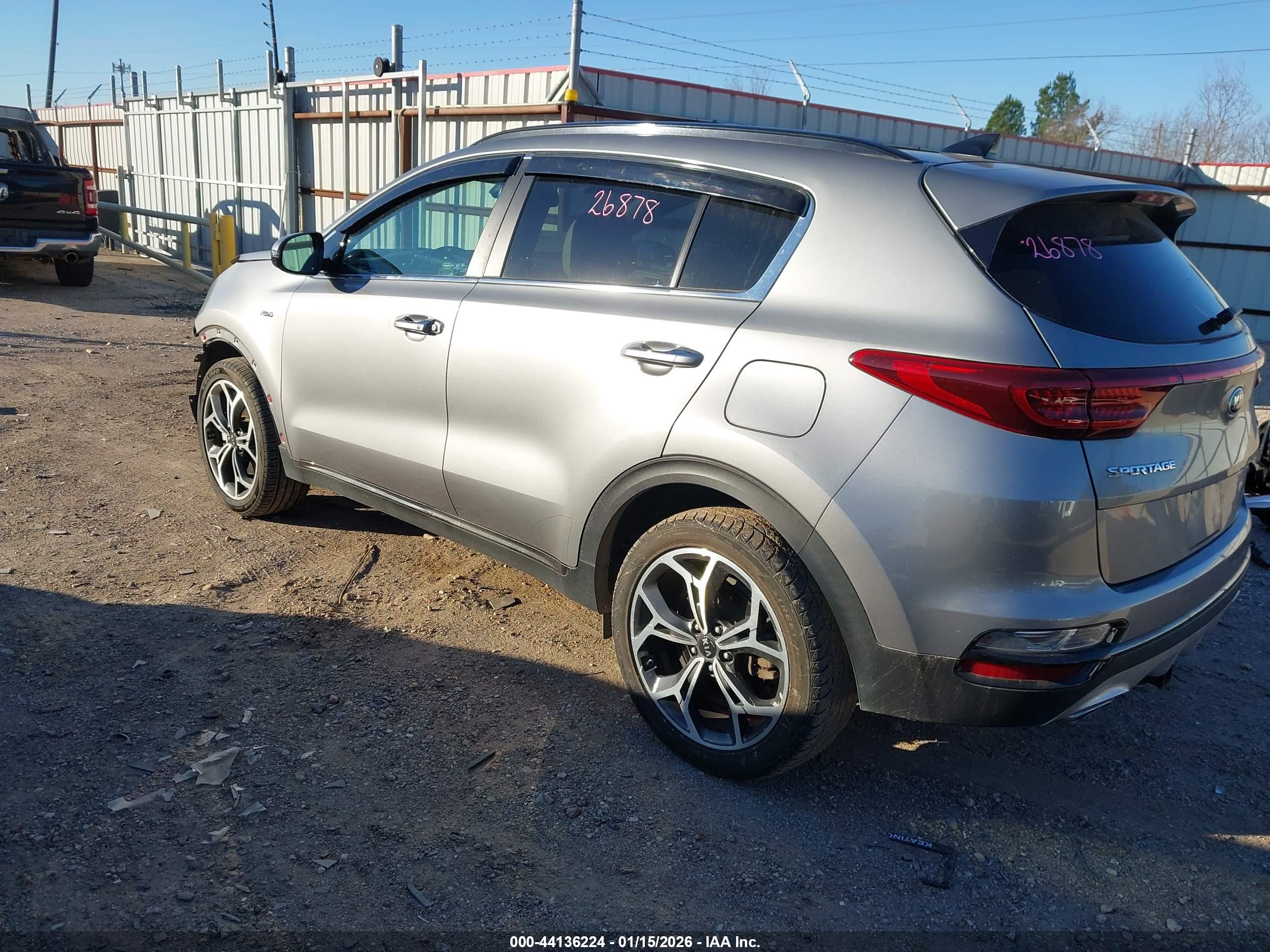 KIA SPORTAGE image 3