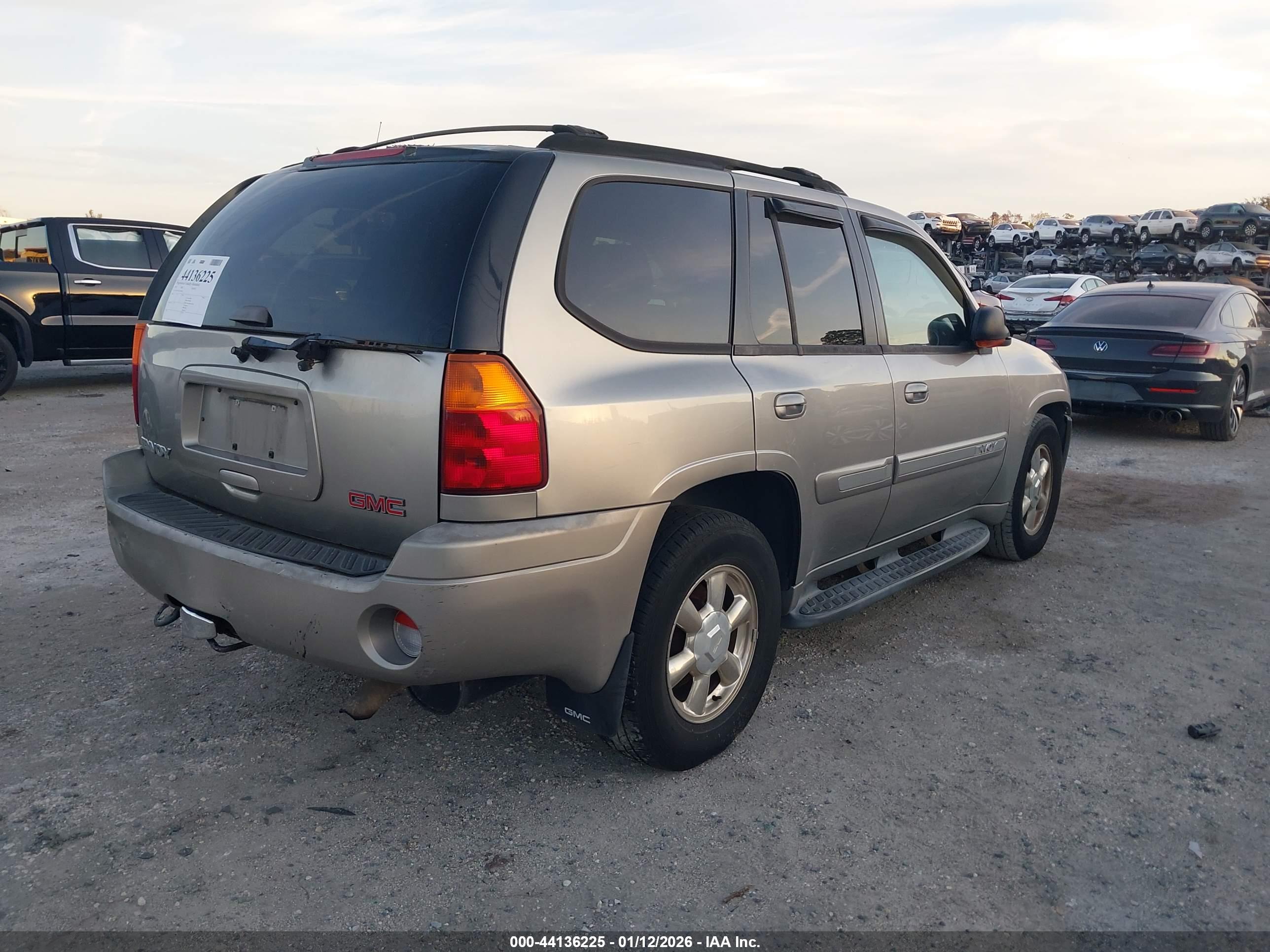 GMC ENVOY image 4