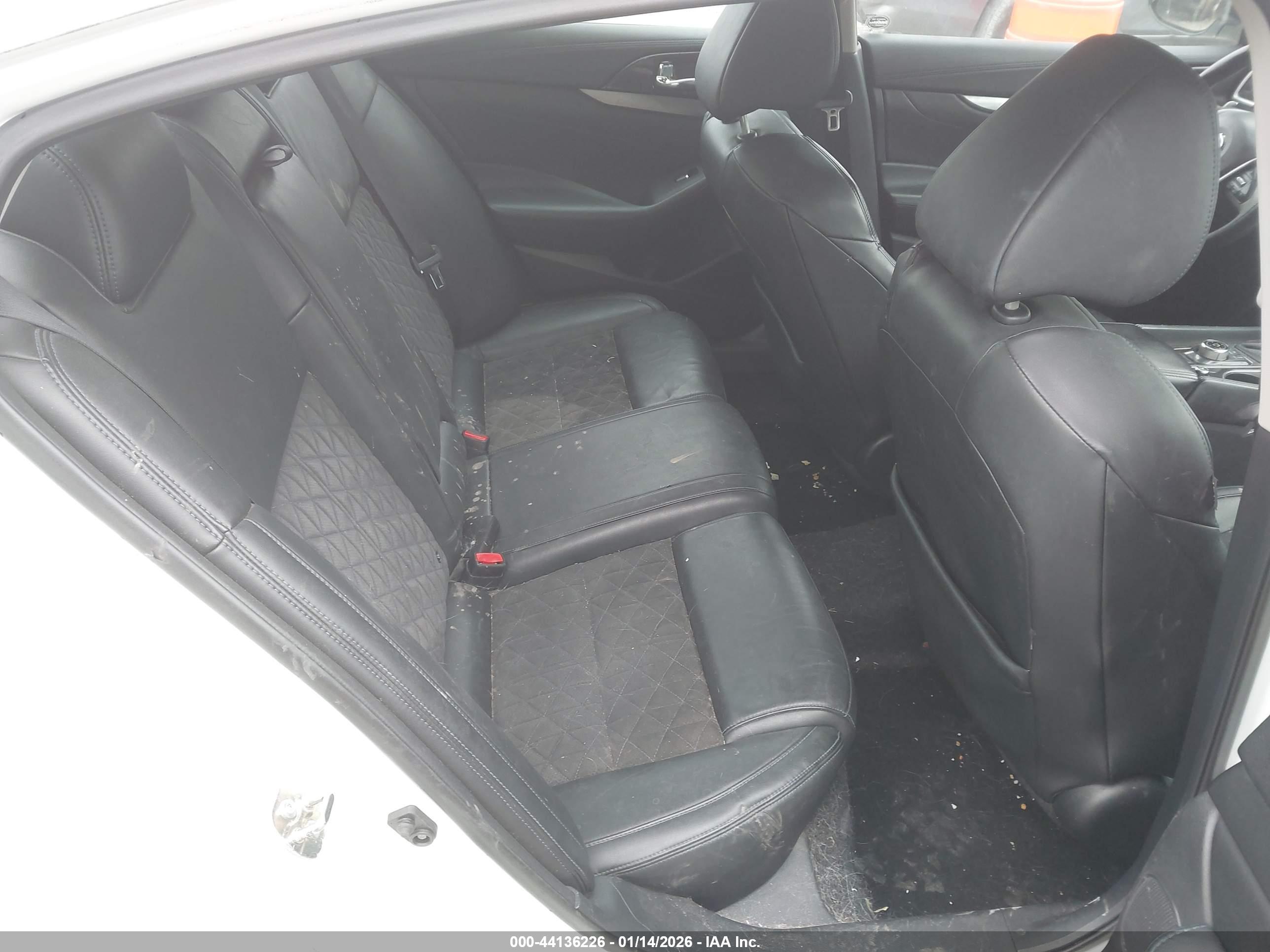 NISSAN MAXIMA image 8