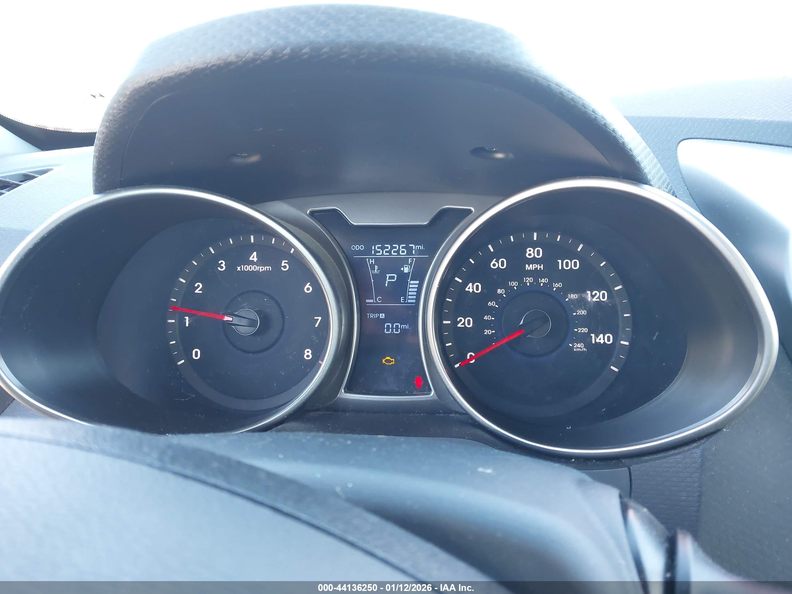 HYUNDAI VELOSTER image 7