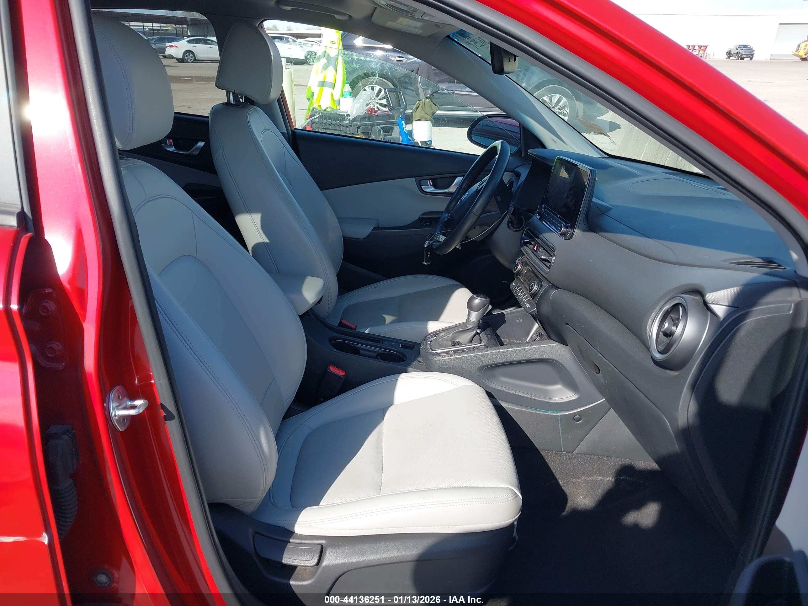 HYUNDAI KONA image 5