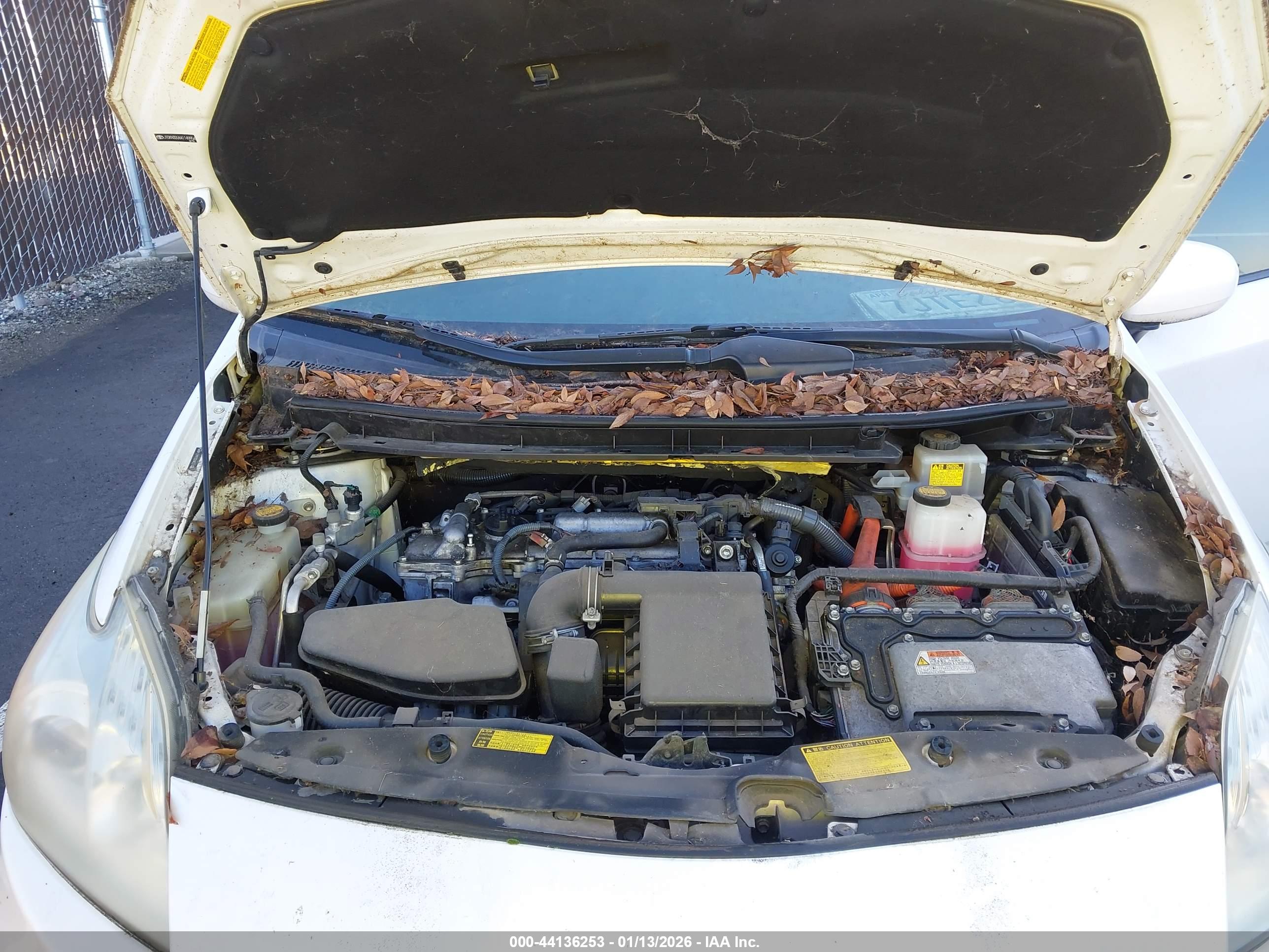 TOYOTA PRIUS image 10