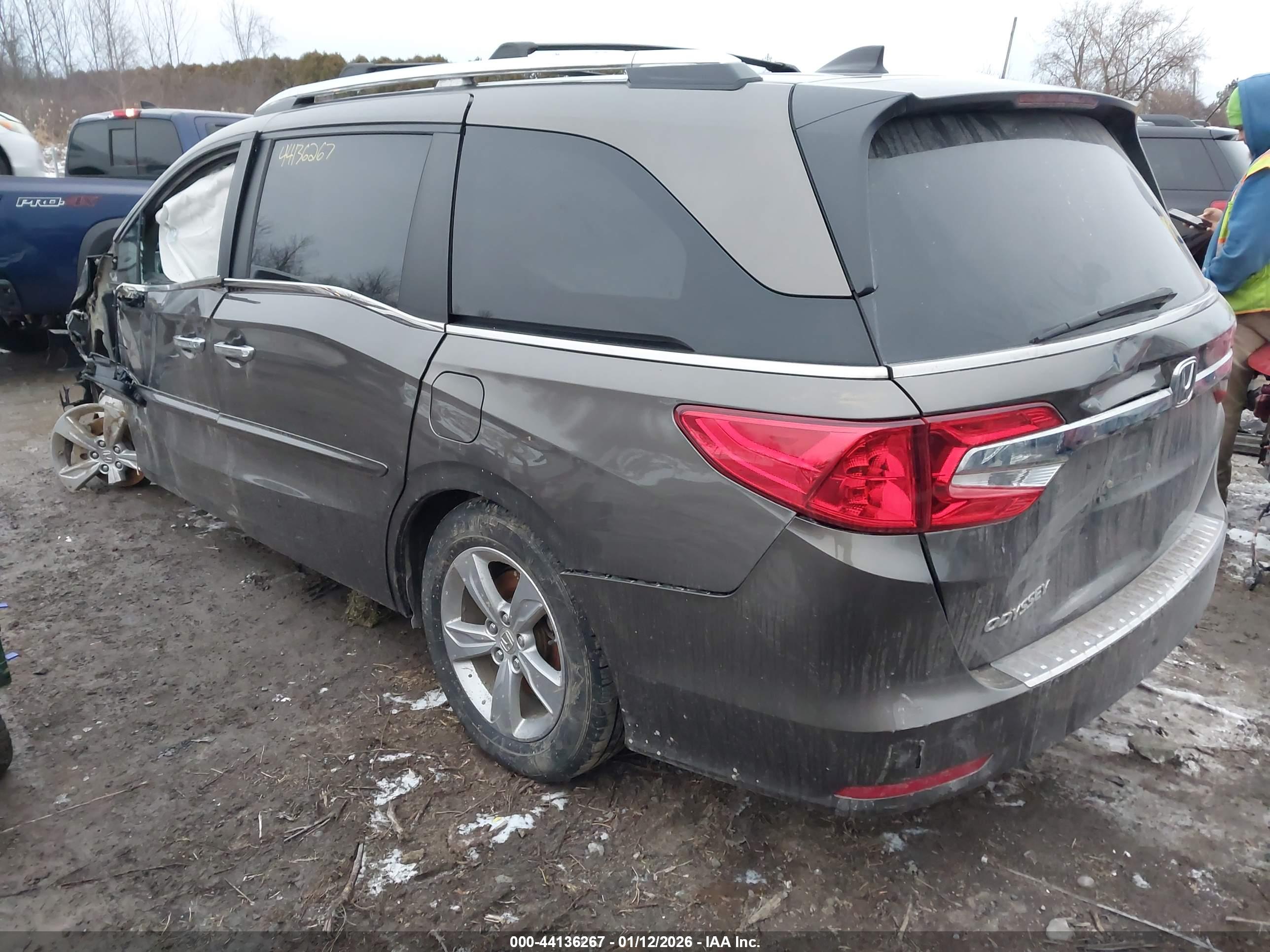 HONDA ODYSSEY image 3