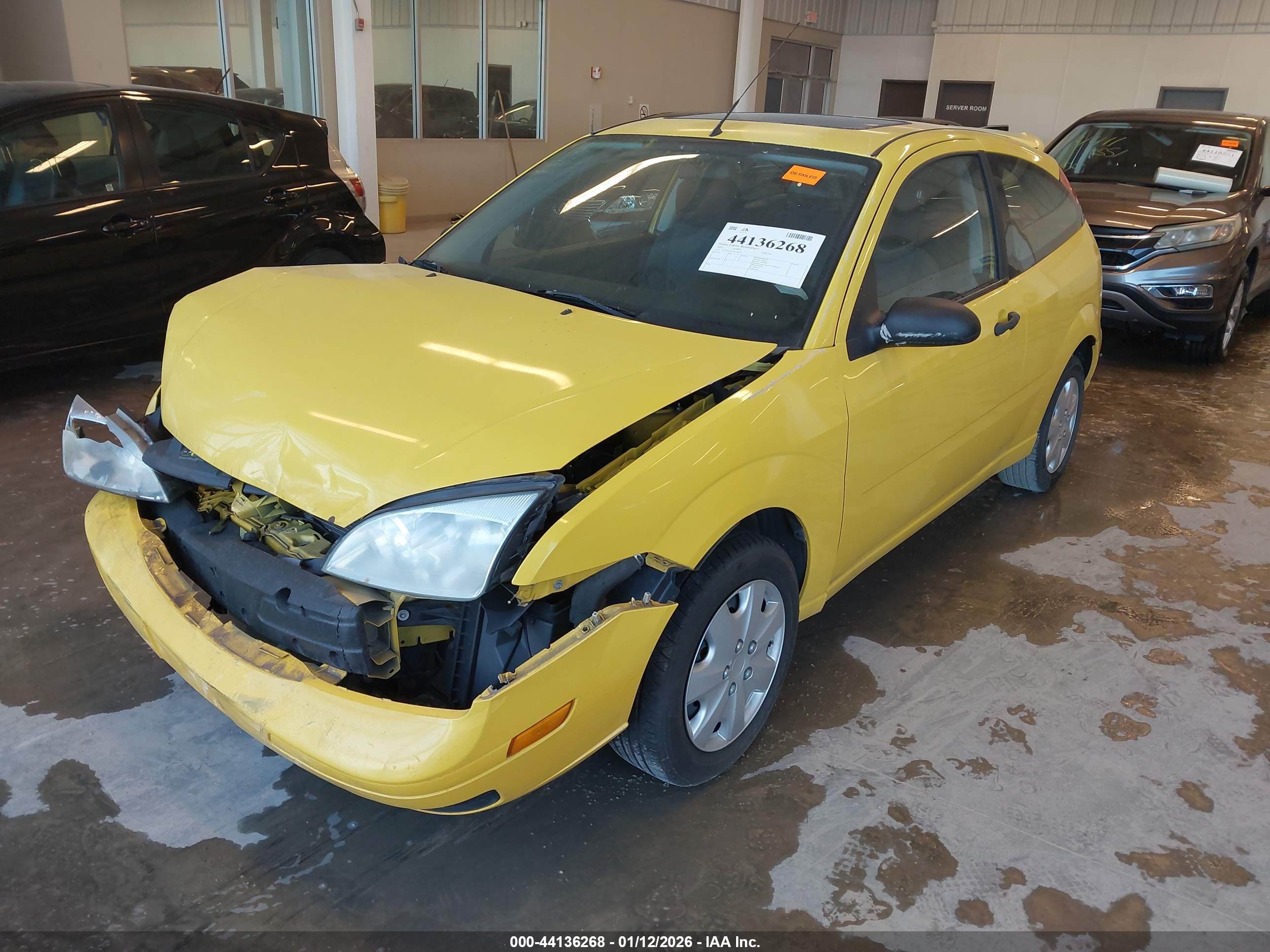 FORD FOCUS image 2