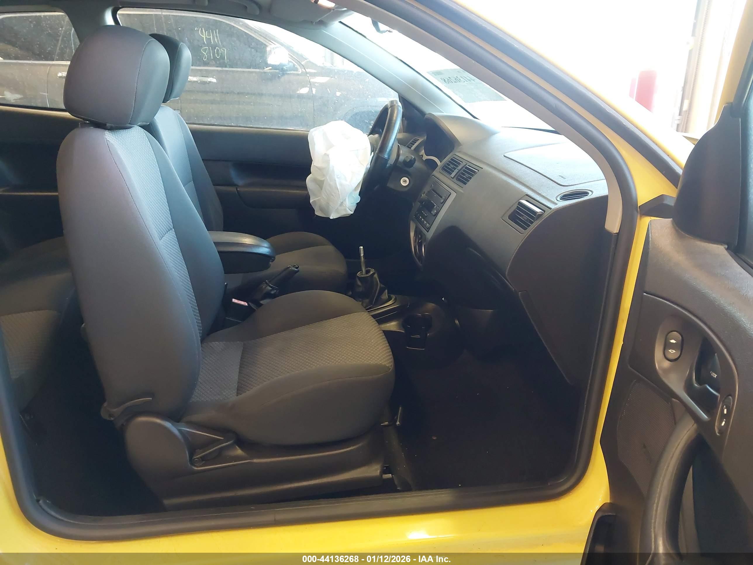 FORD FOCUS image 5