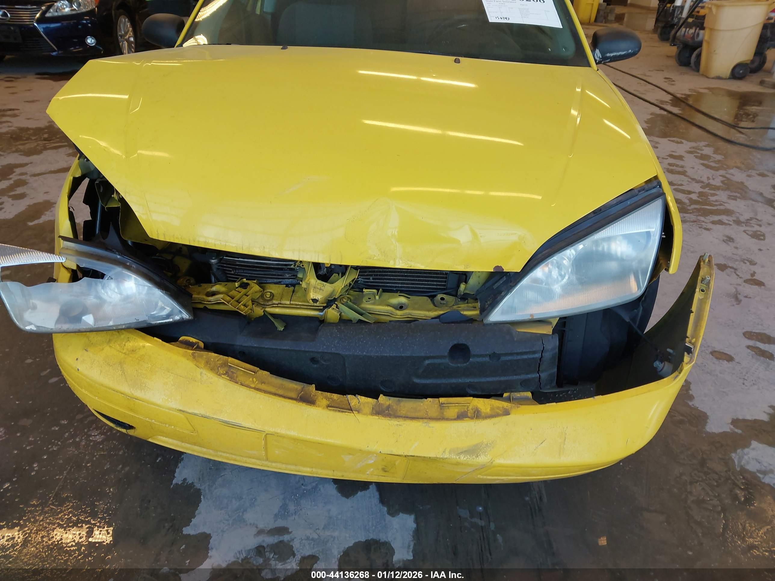 FORD FOCUS image 6