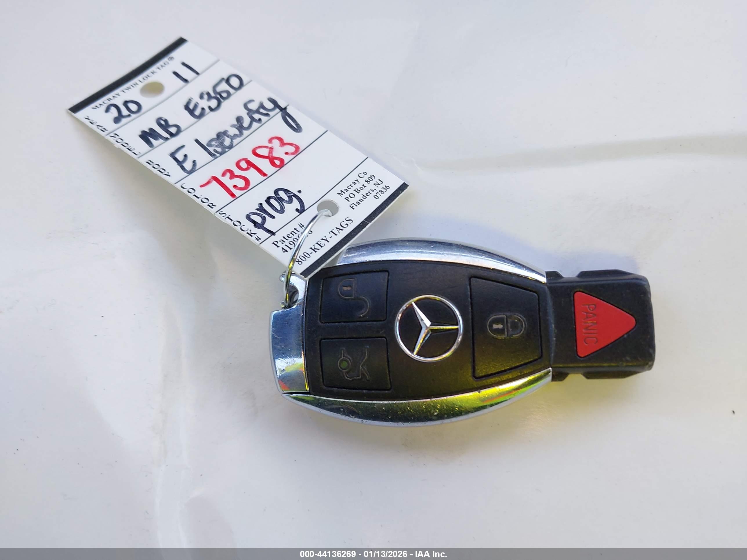 MERCEDES-BENZ E image 11