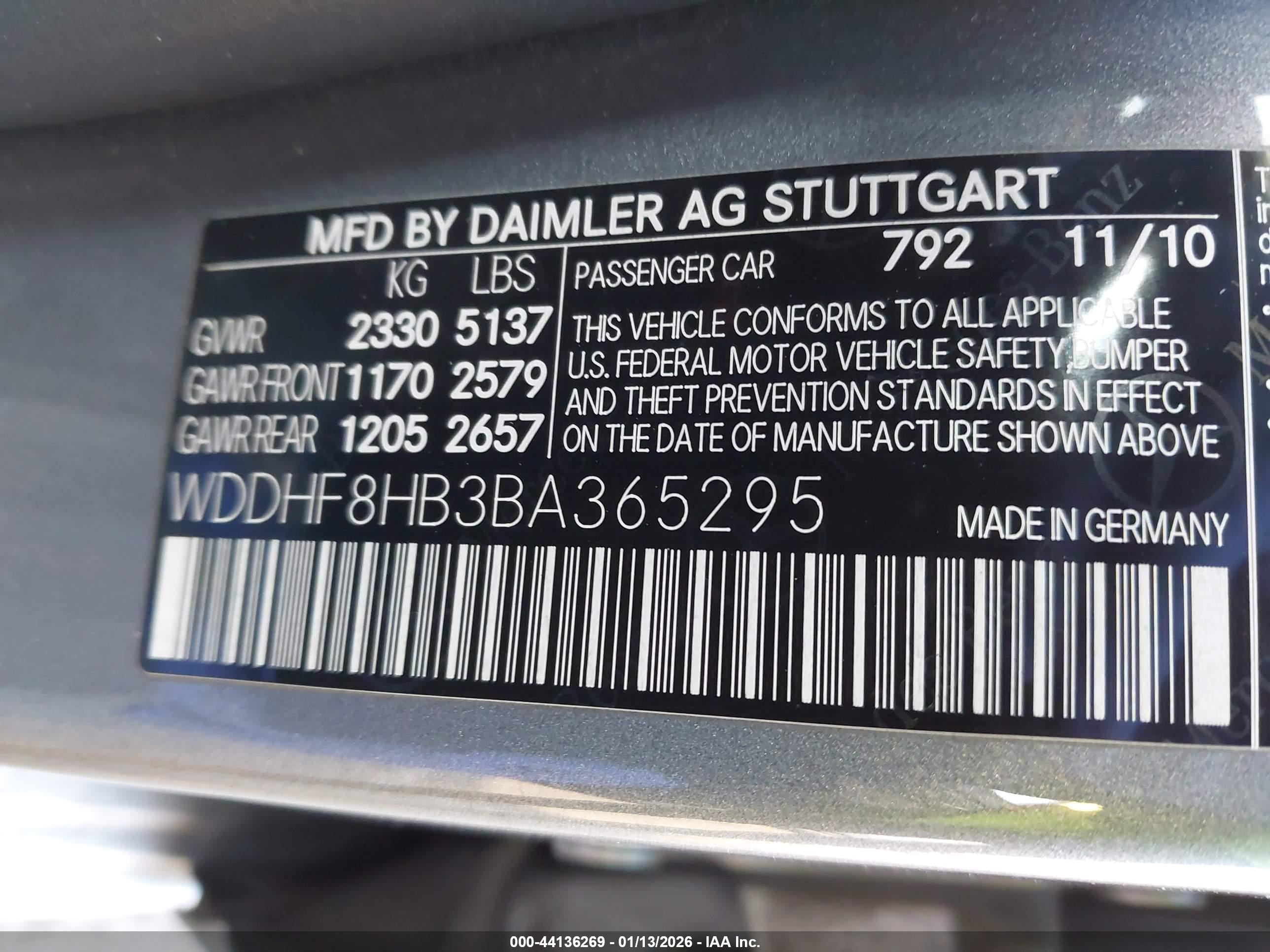 MERCEDES-BENZ E image 9