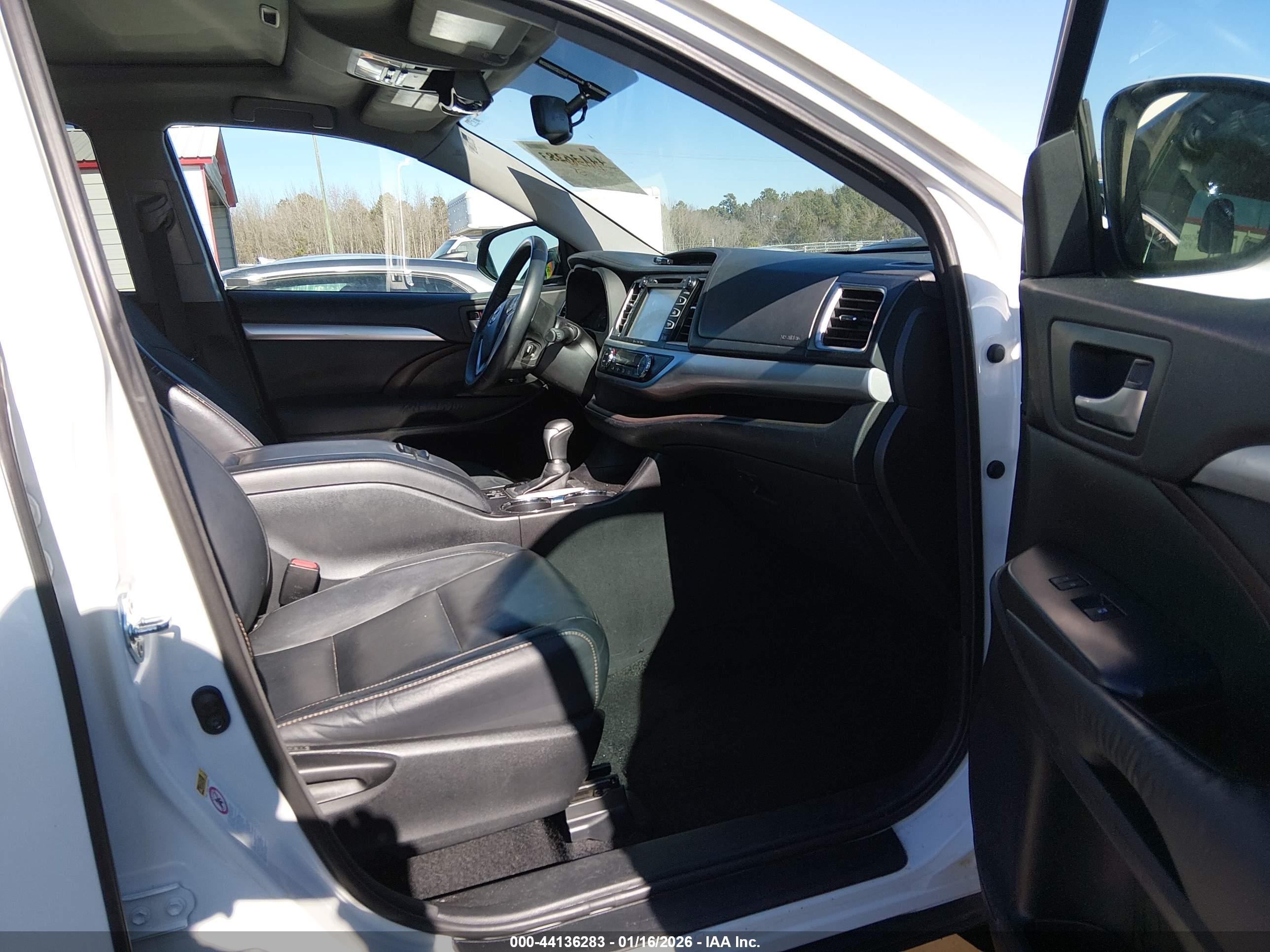 TOYOTA HIGHLANDER image 5