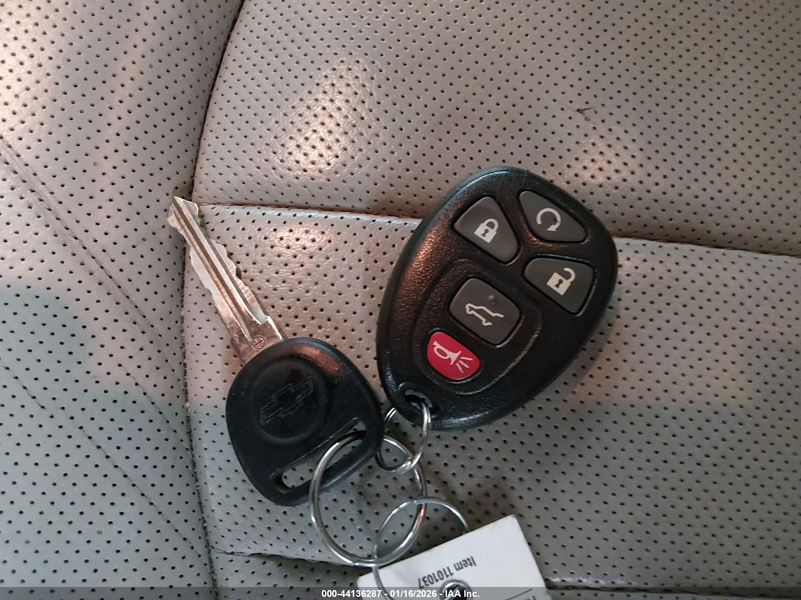 CHEVROLET TRAVERSE image 11