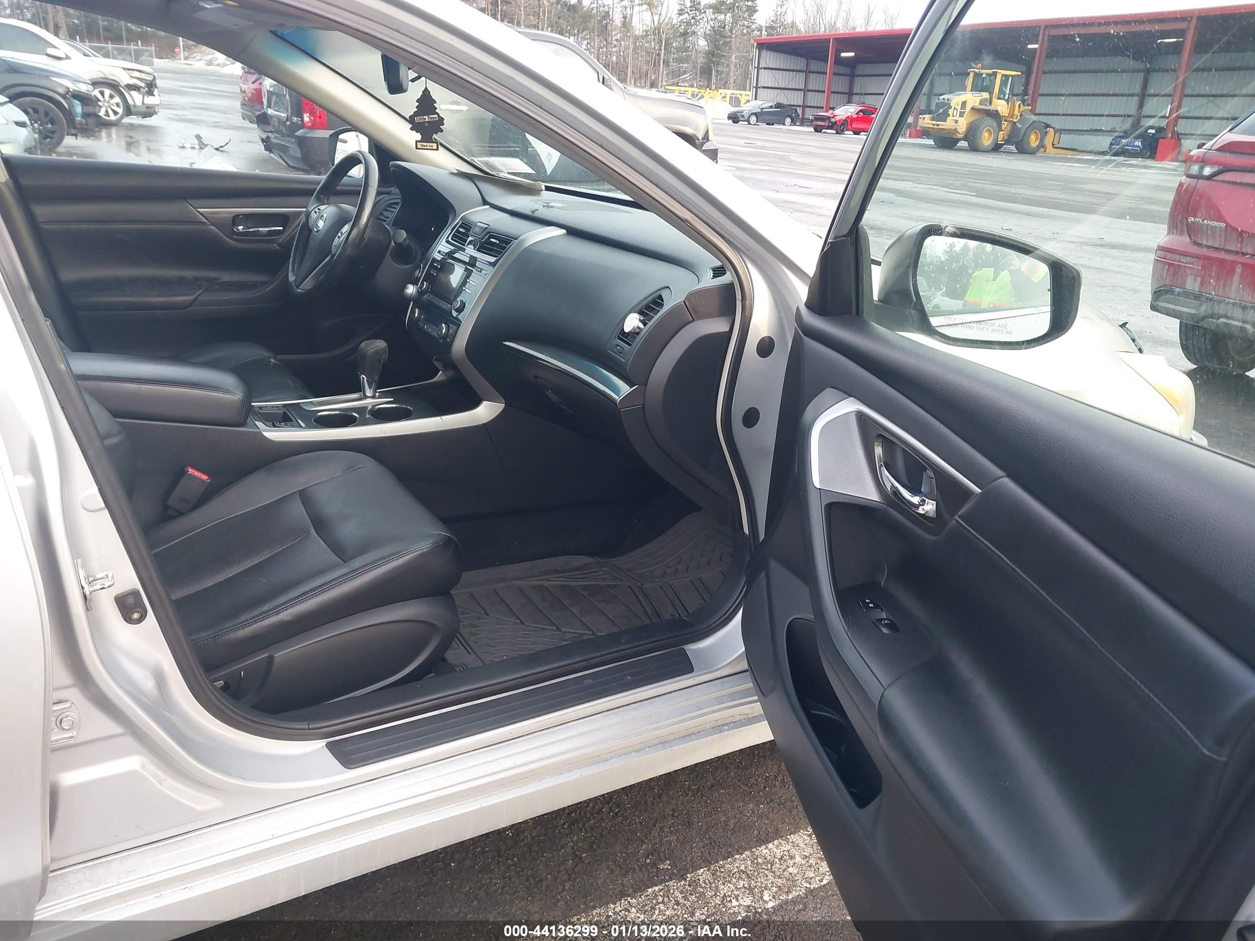 NISSAN ALTIMA image 5