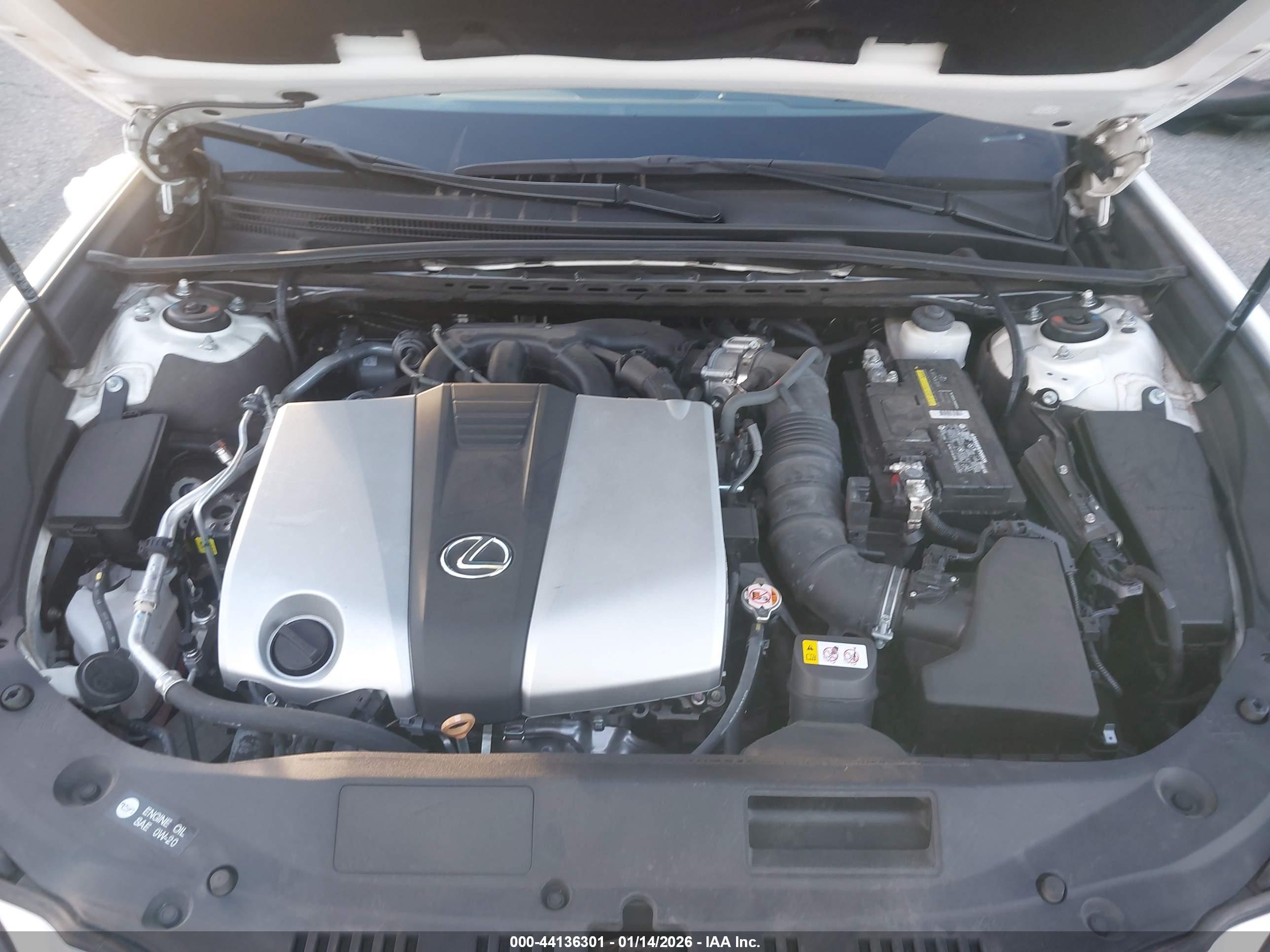 LEXUS ES image 10