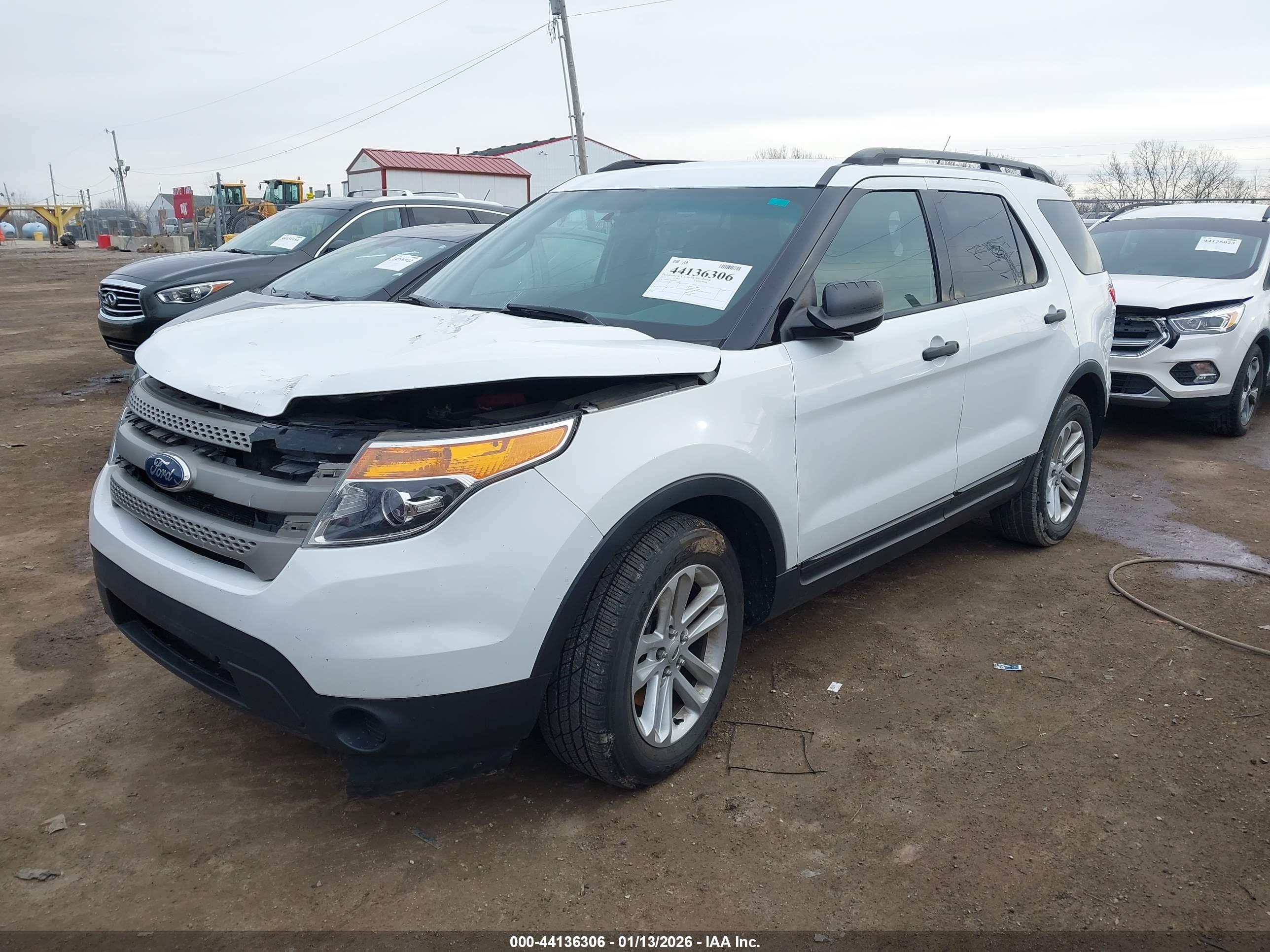 FORD EXPLORER image 2