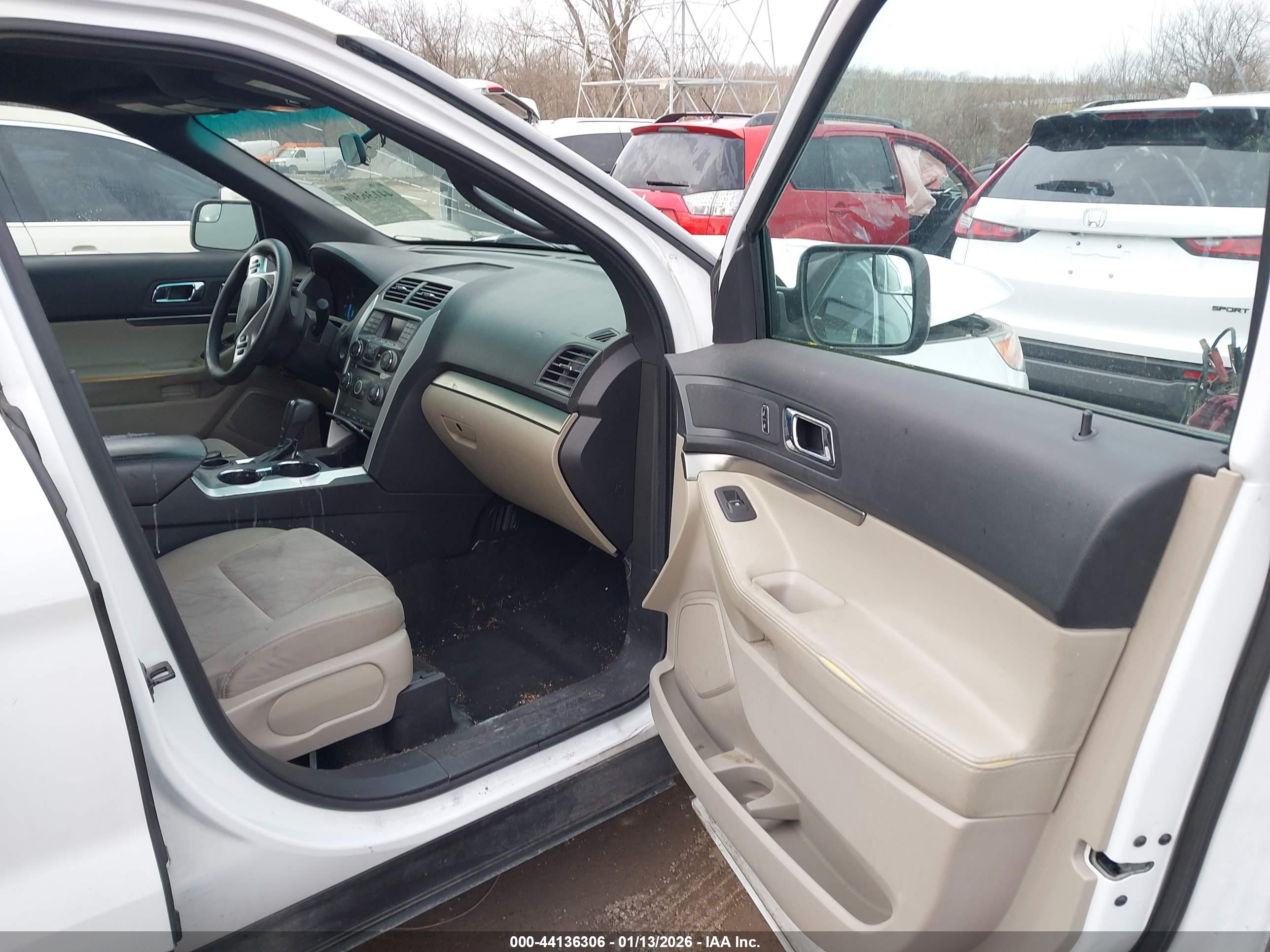 FORD EXPLORER image 5