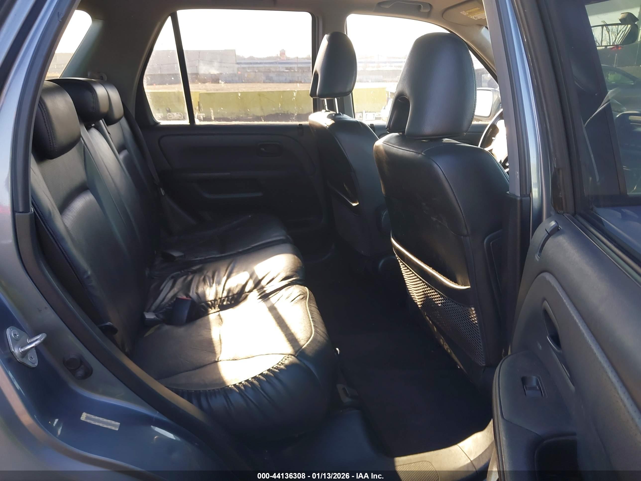 HONDA CR-V image 8