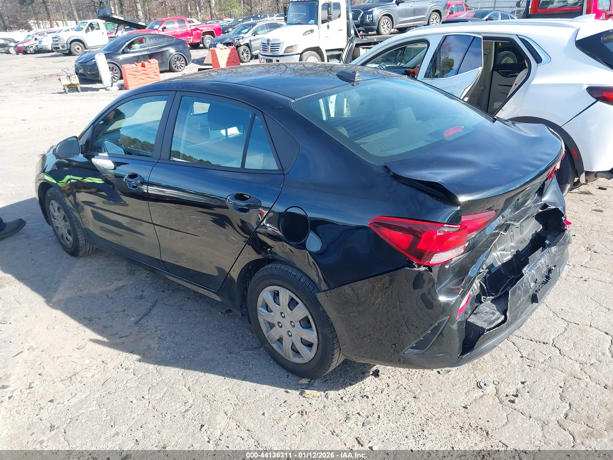 KIA RIO image 3
