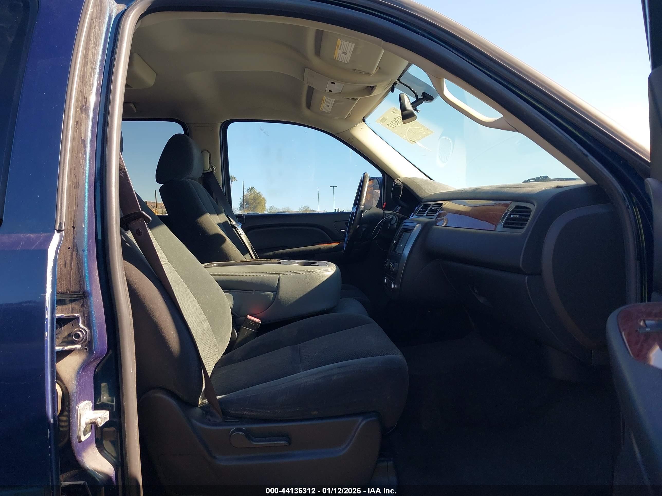 GMC YUKON image 5