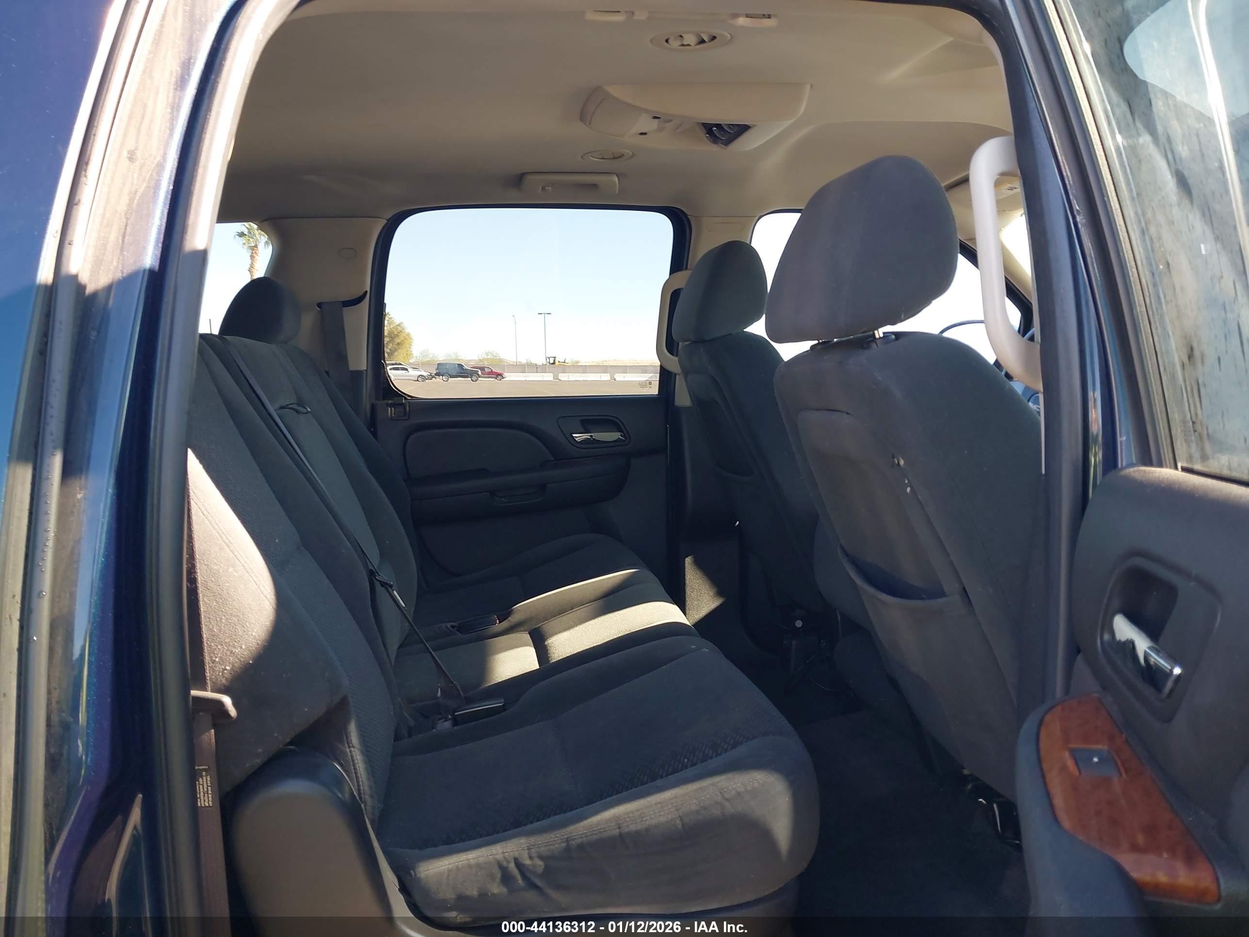 GMC YUKON image 8