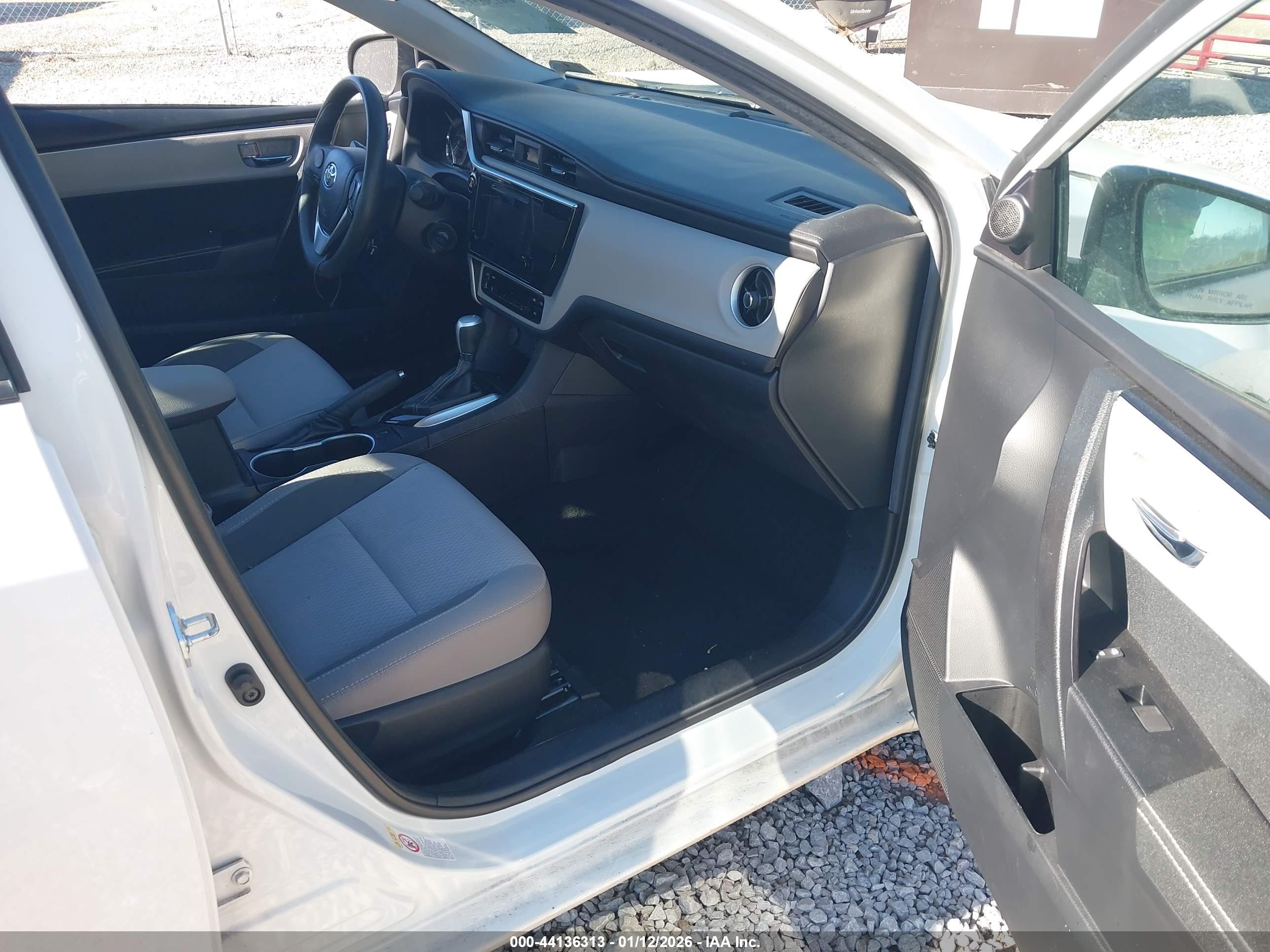 TOYOTA COROLLA image 5