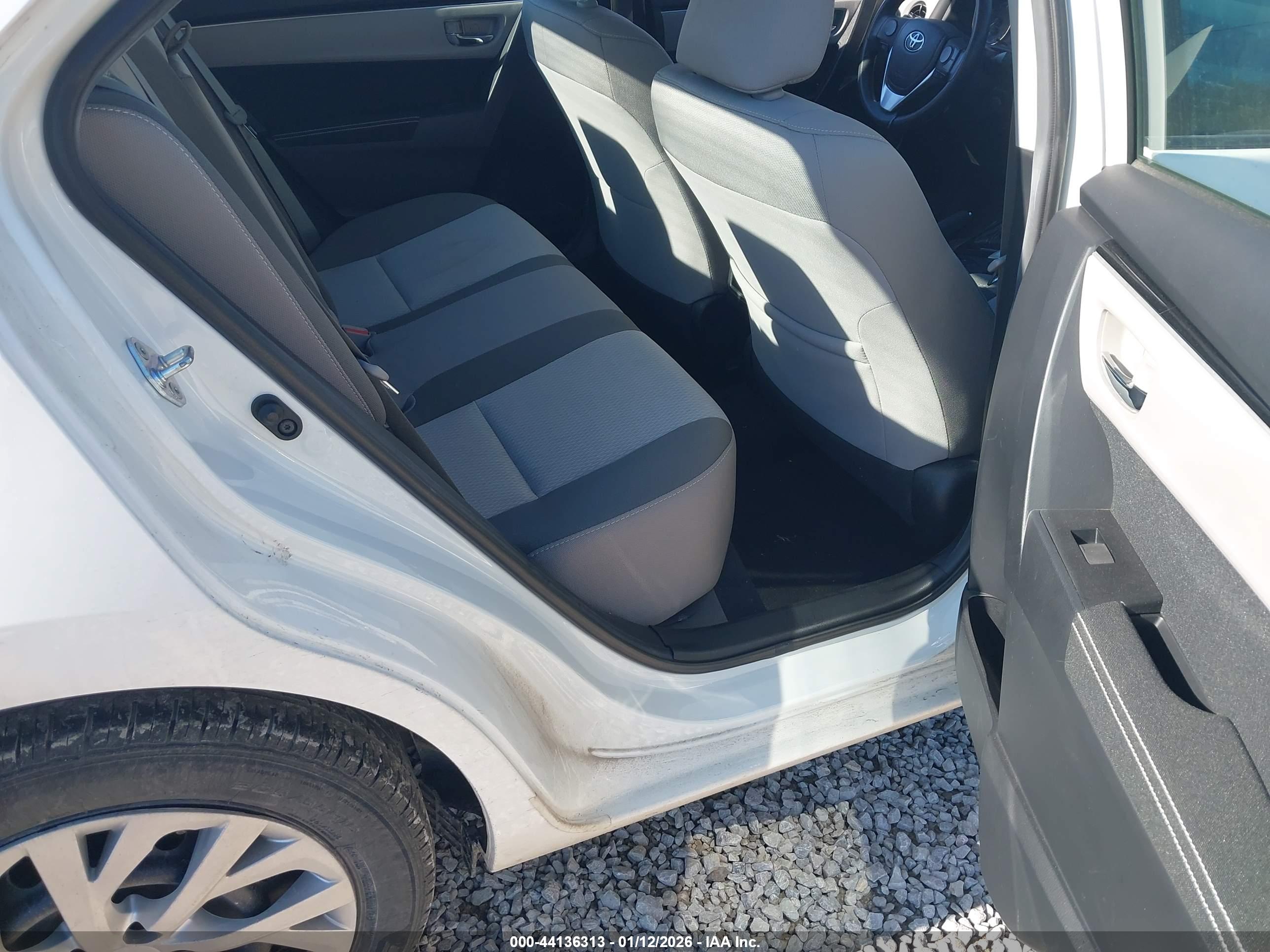 TOYOTA COROLLA image 8