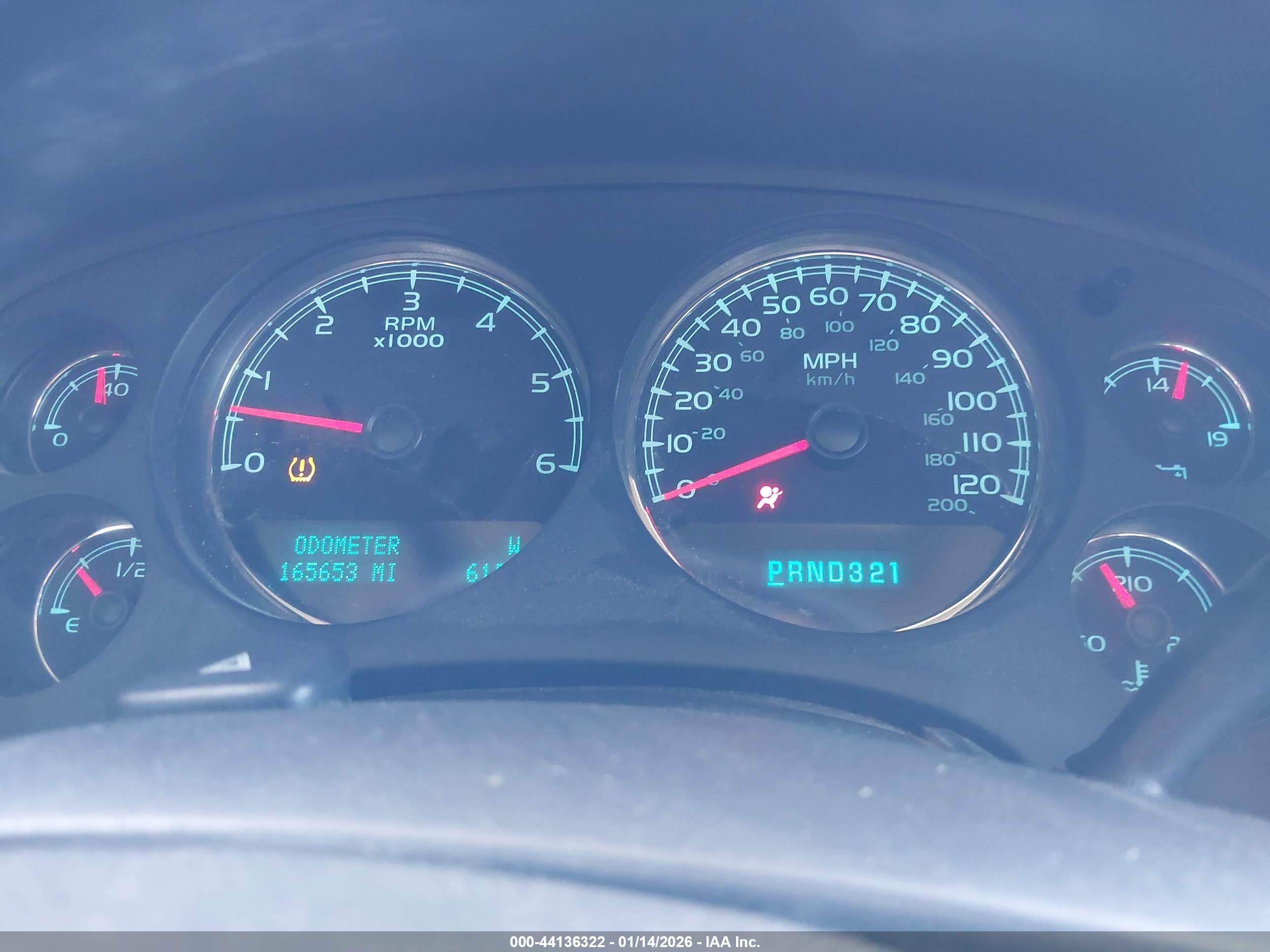 CHEVROLET TAHOE image 7