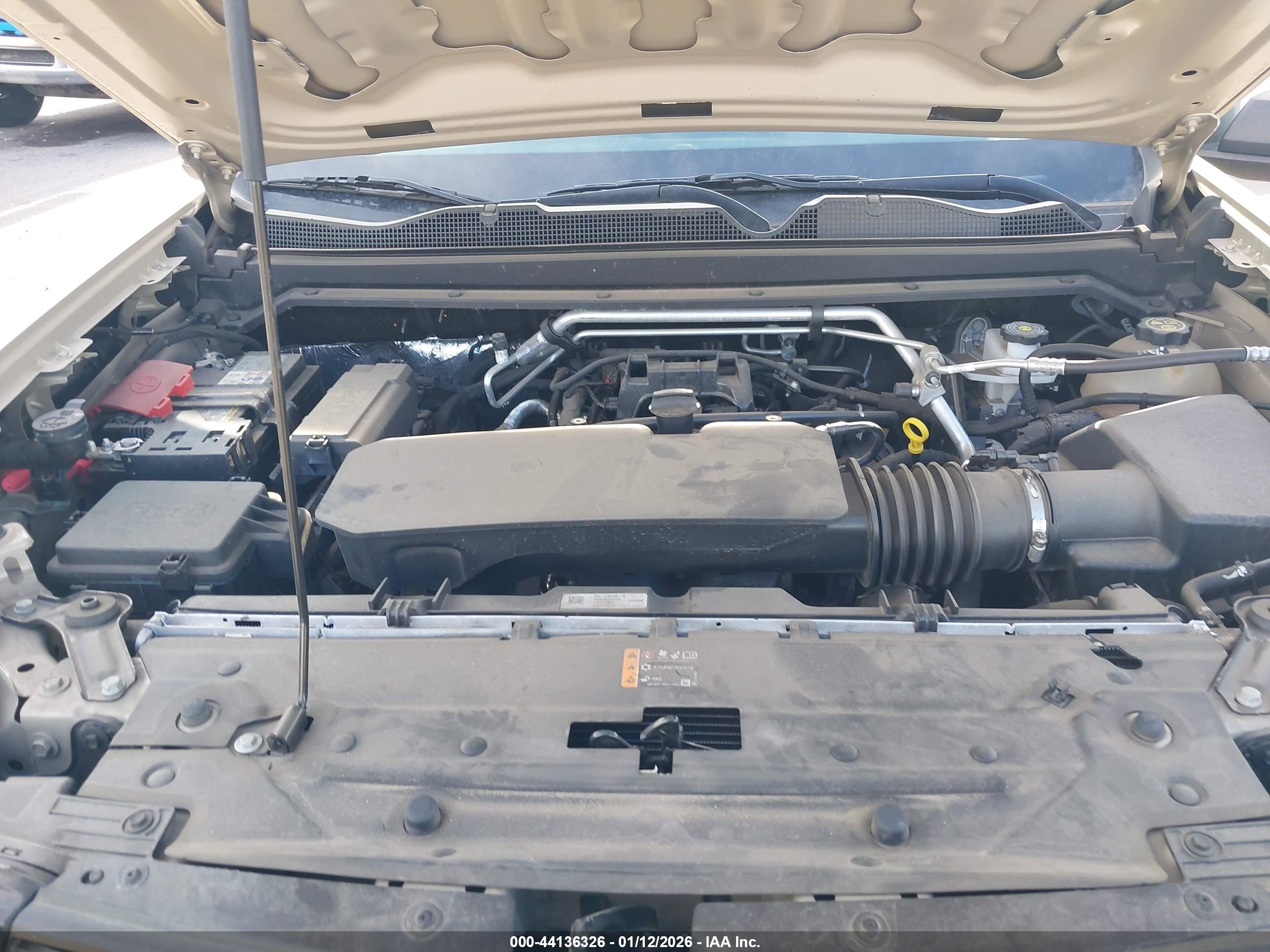 CHEVROLET COLORADO image 10