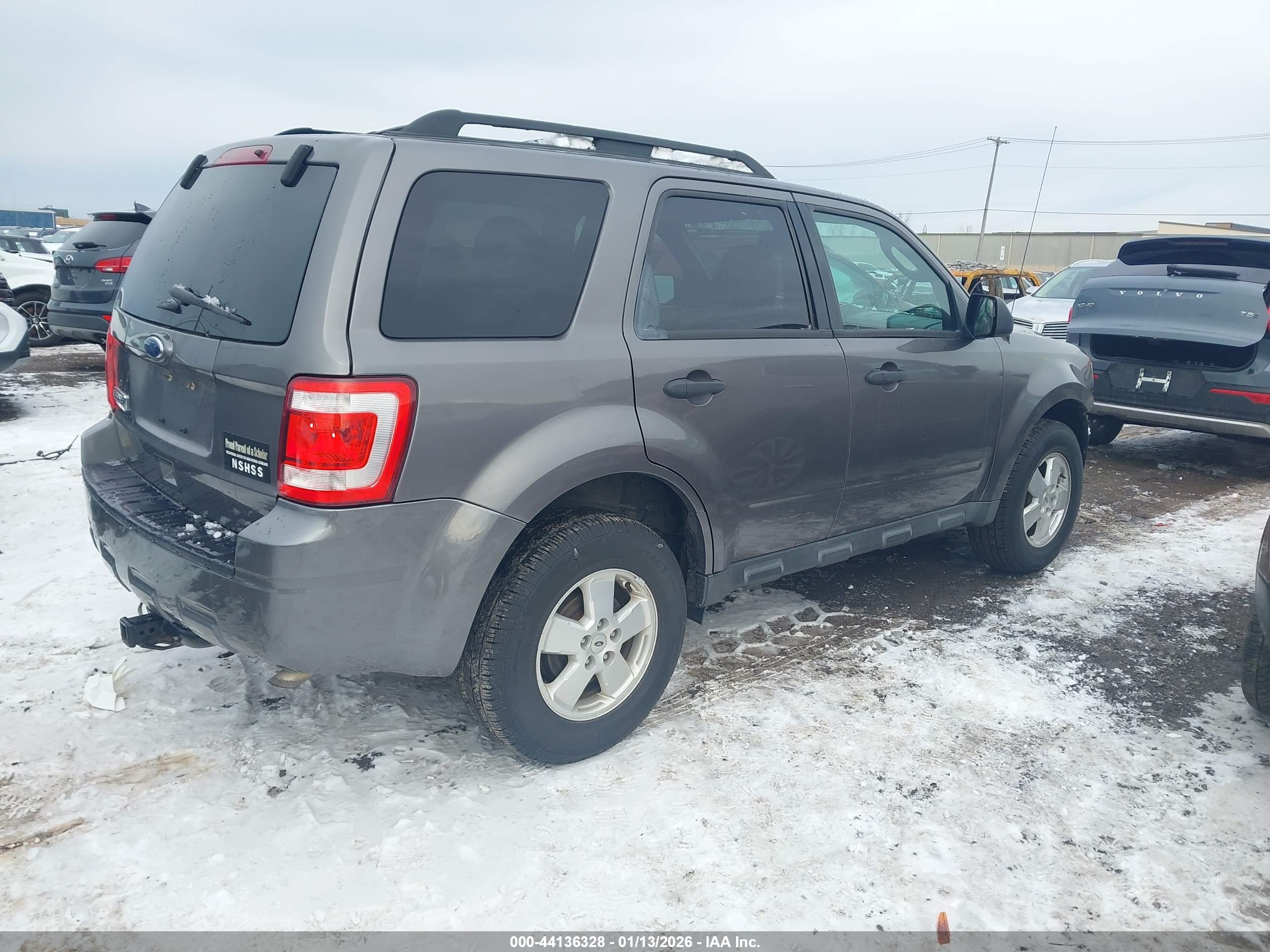 FORD ESCAPE image 4