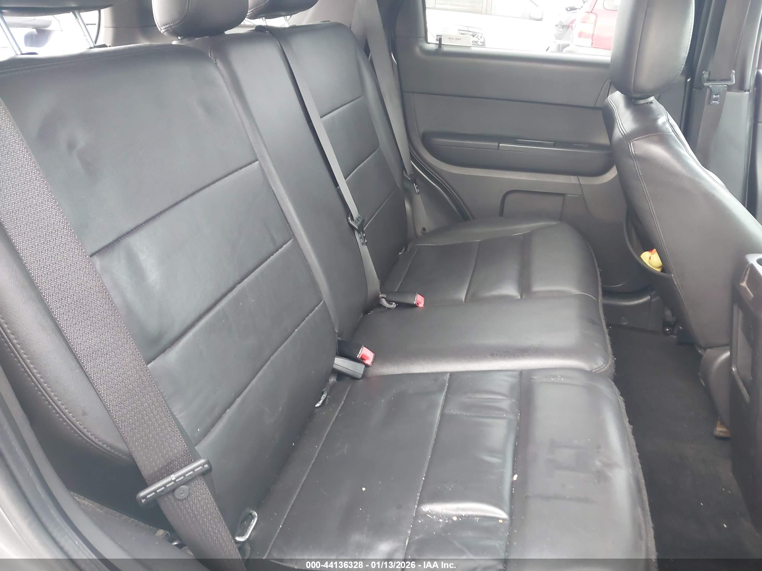 FORD ESCAPE image 8