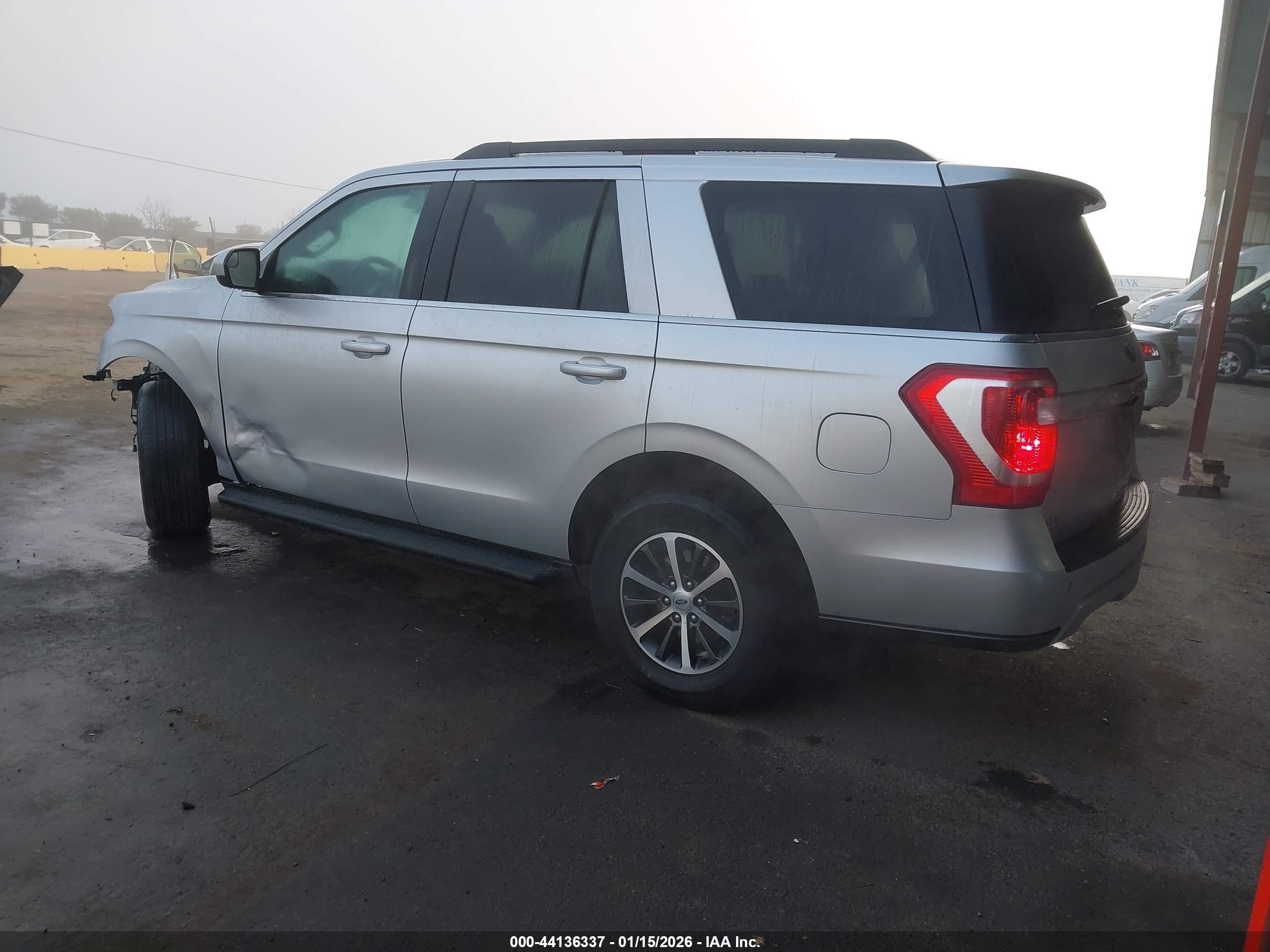 FORD EXPEDITION image 3