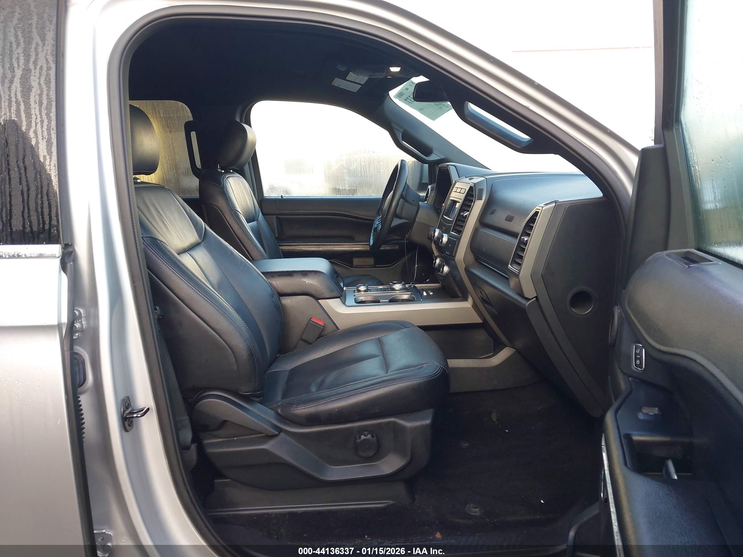 FORD EXPEDITION image 5