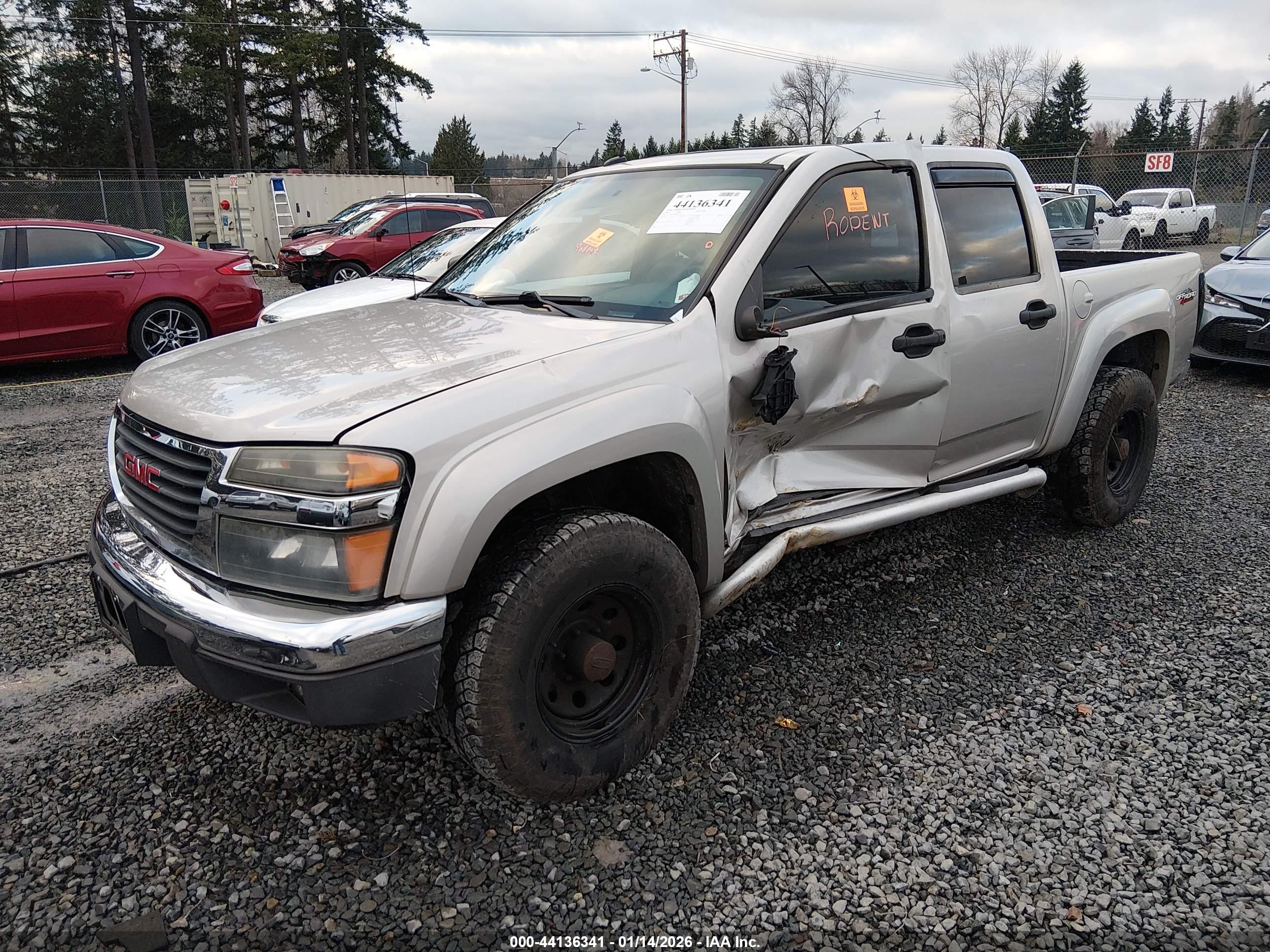 GMC CANYON image 2
