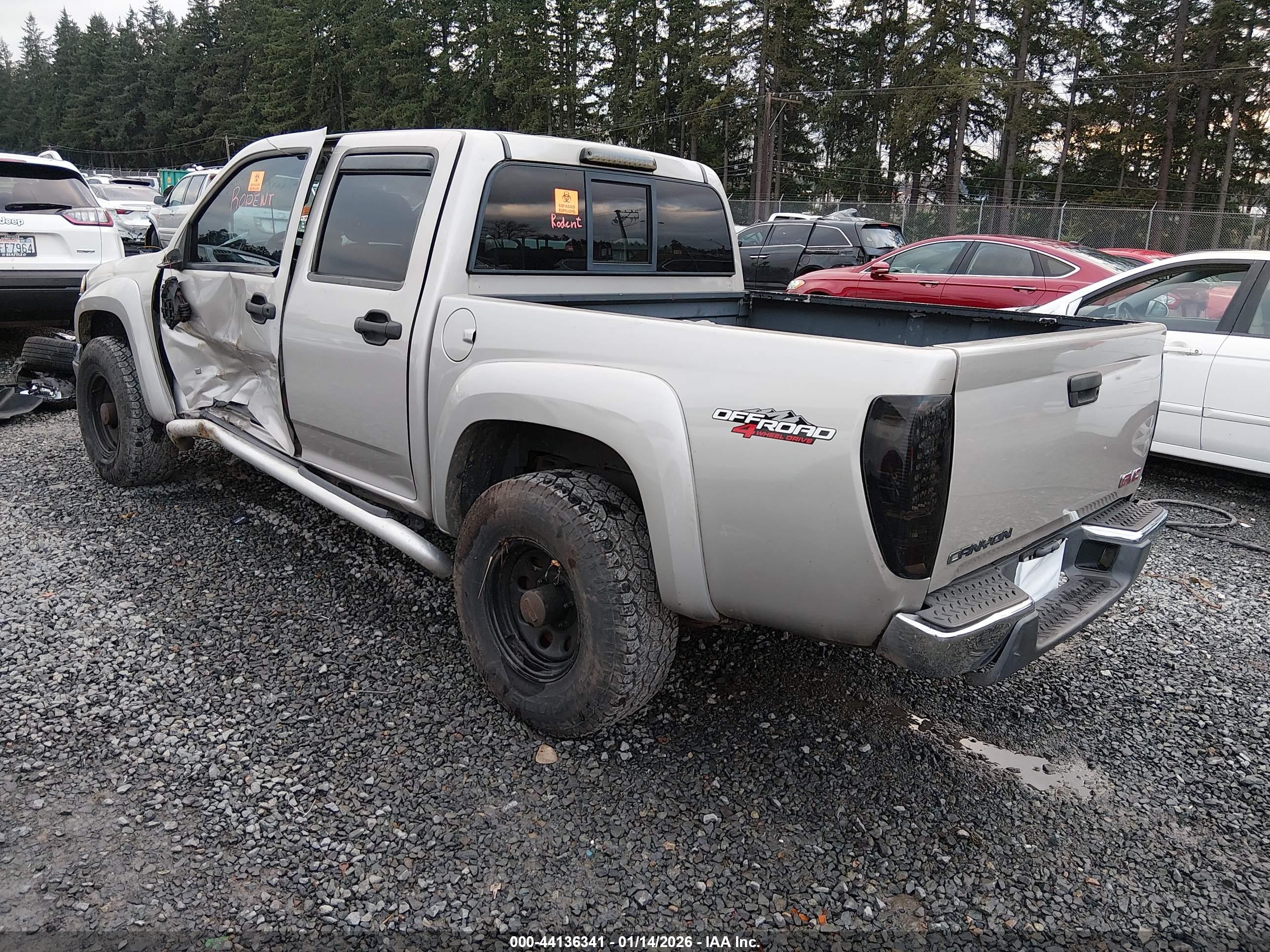 GMC CANYON image 3