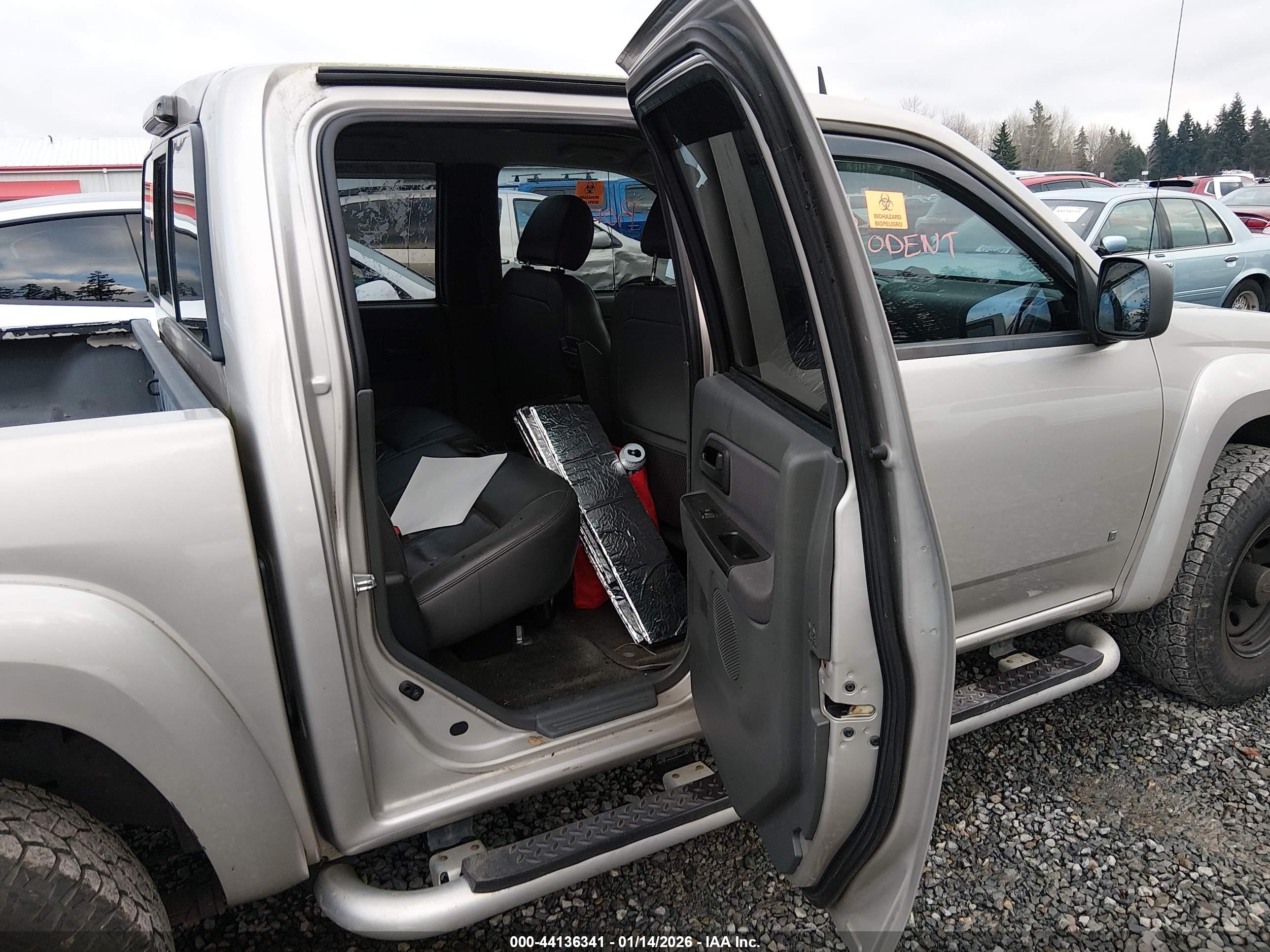 GMC CANYON image 8