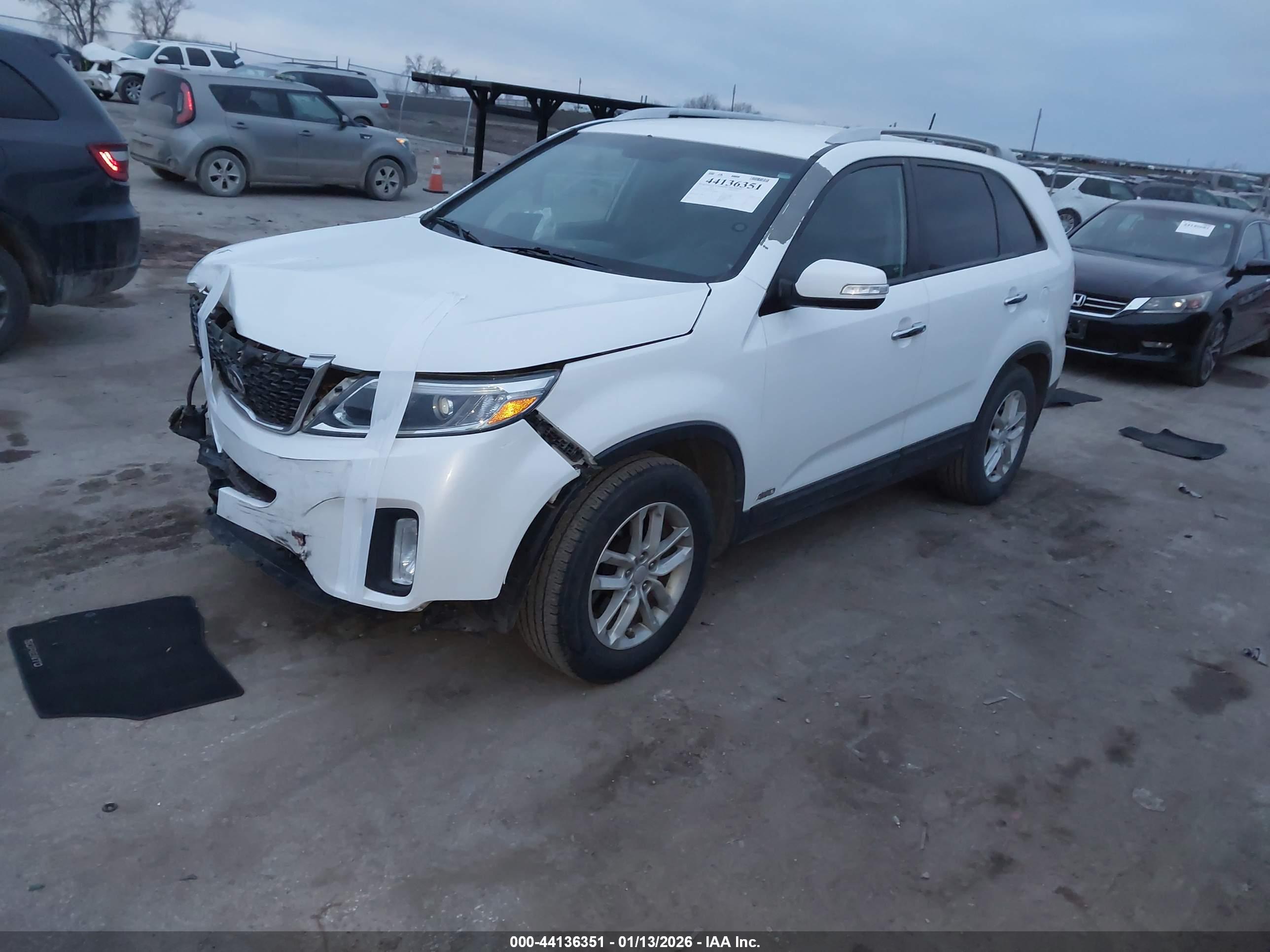 KIA SORENTO image 2