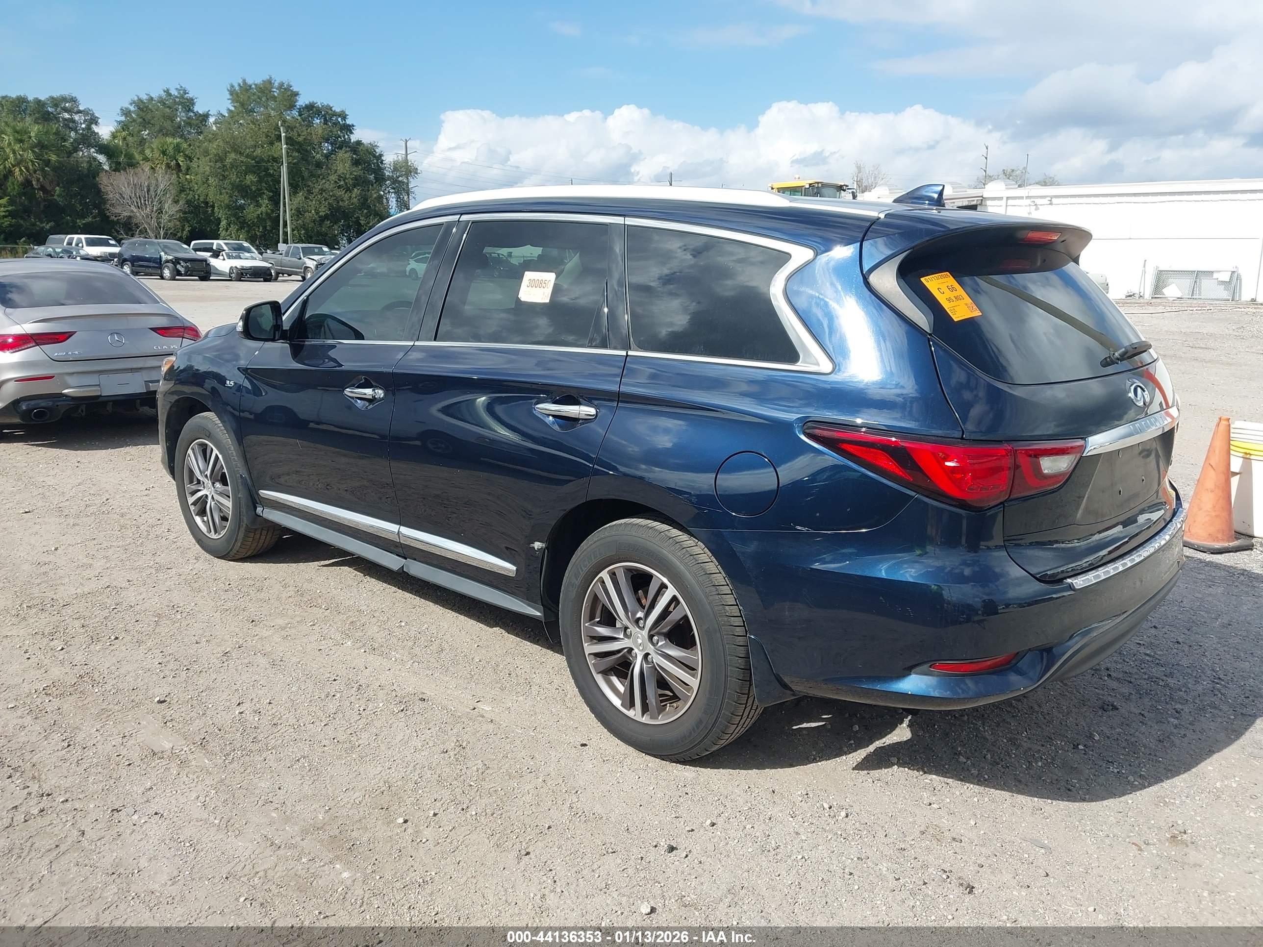 INFINITI QX60 image 3