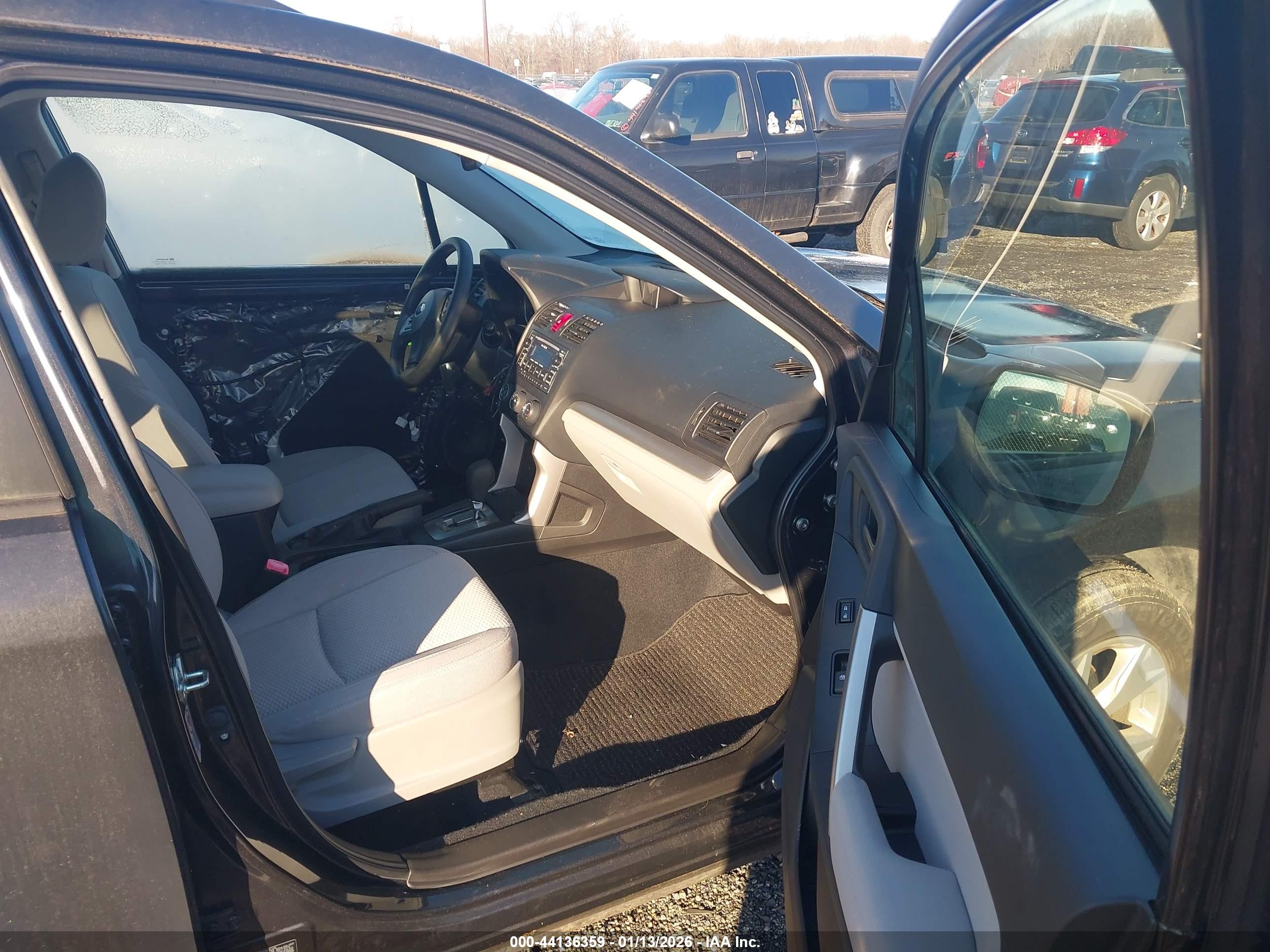 SUBARU FORESTER image 5