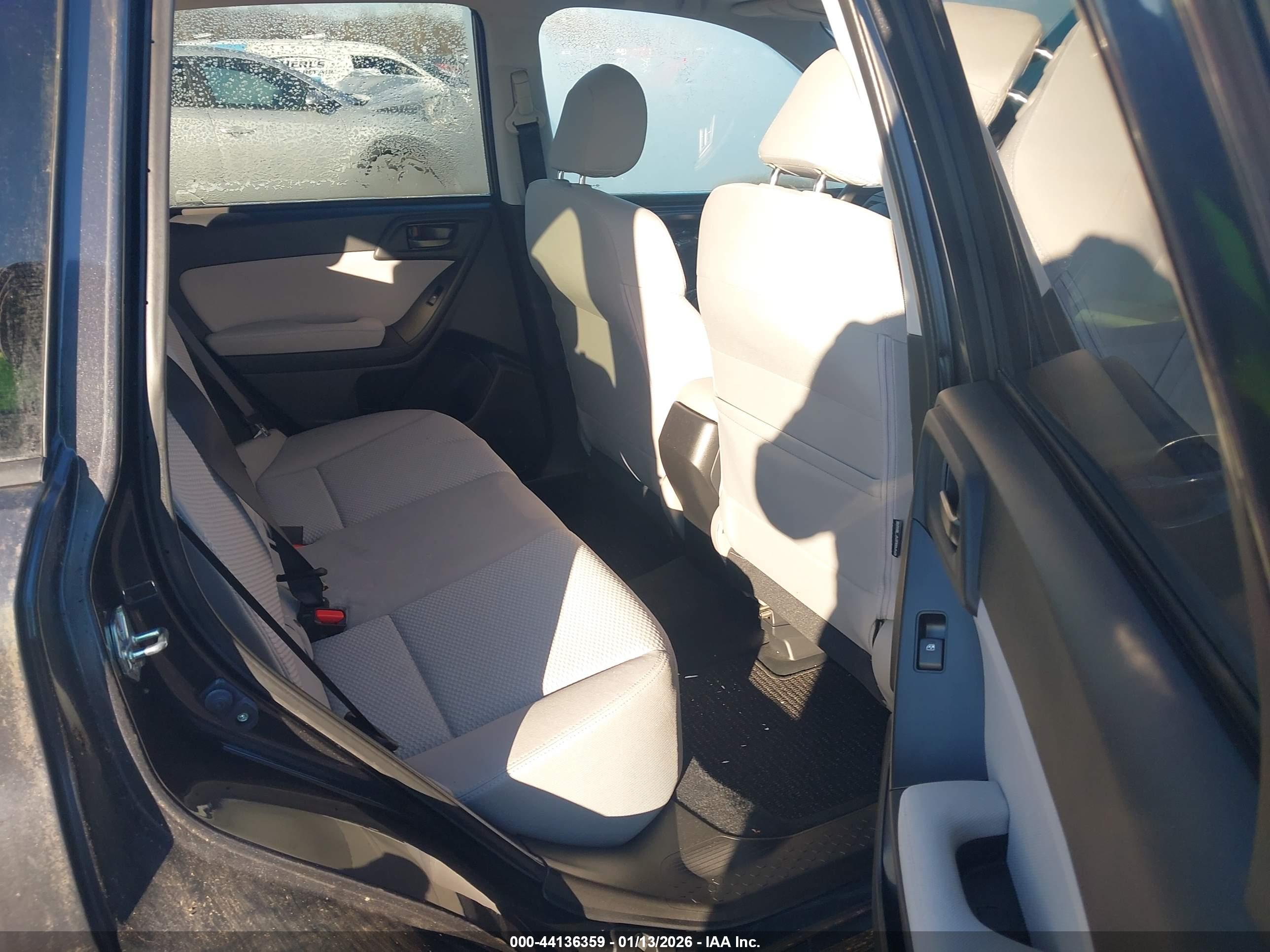 SUBARU FORESTER image 8