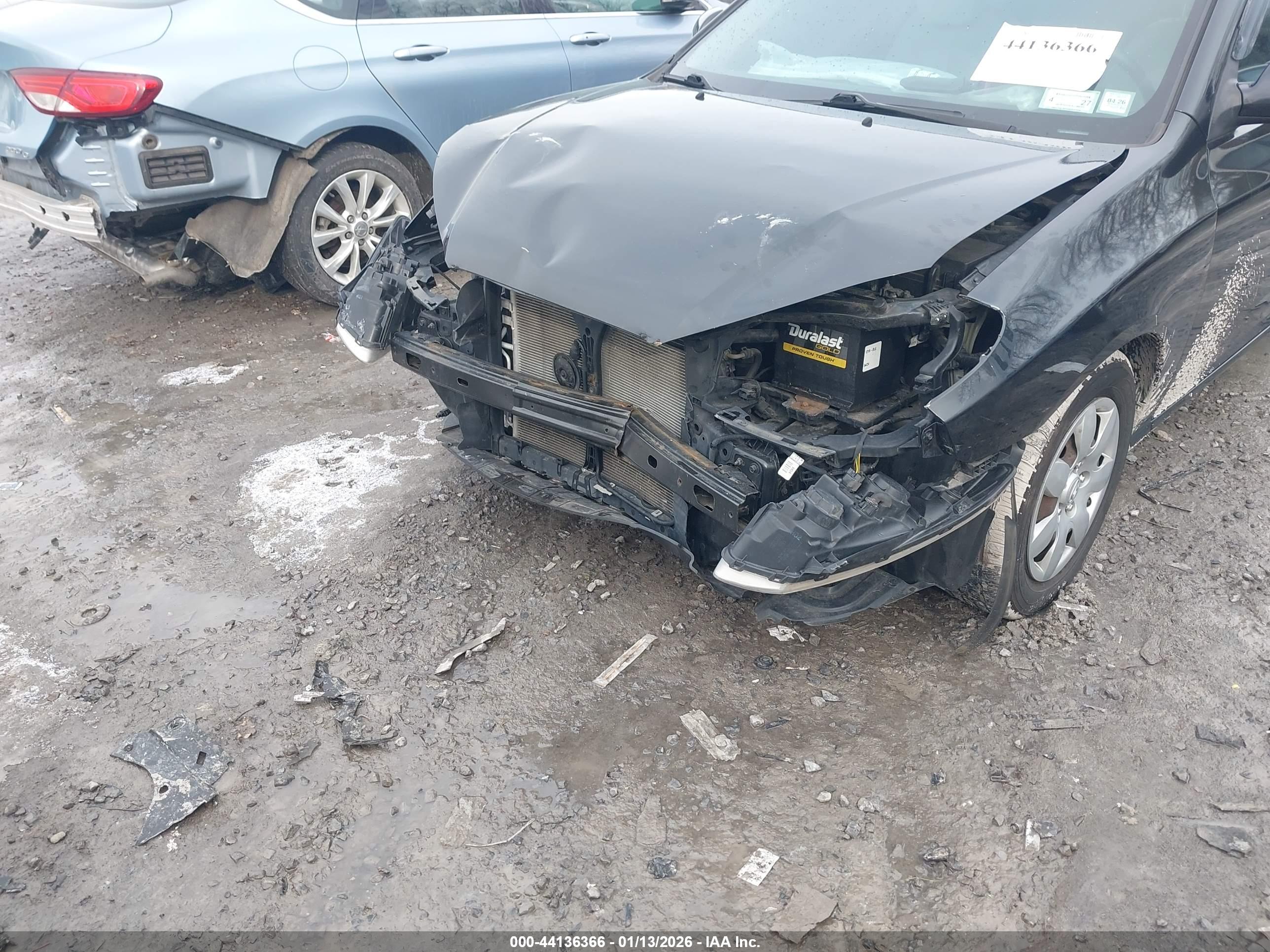 HYUNDAI ELANTRA image 6