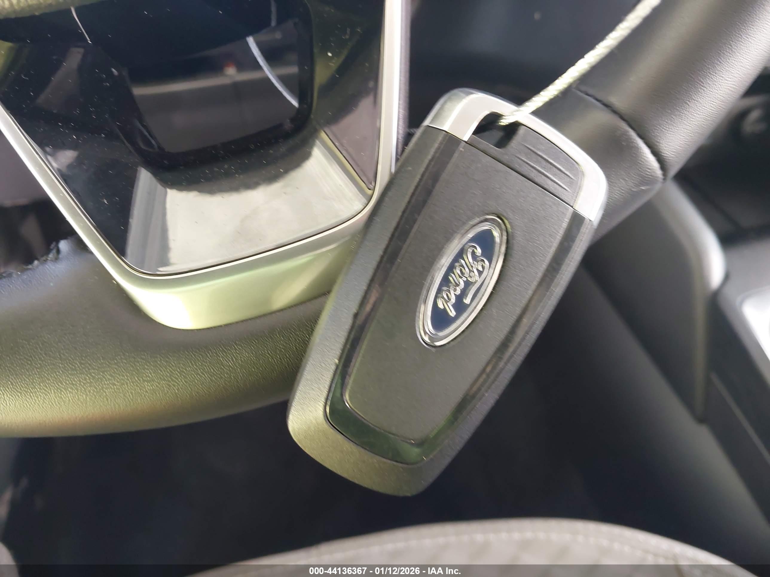 FORD ESCAPE image 11