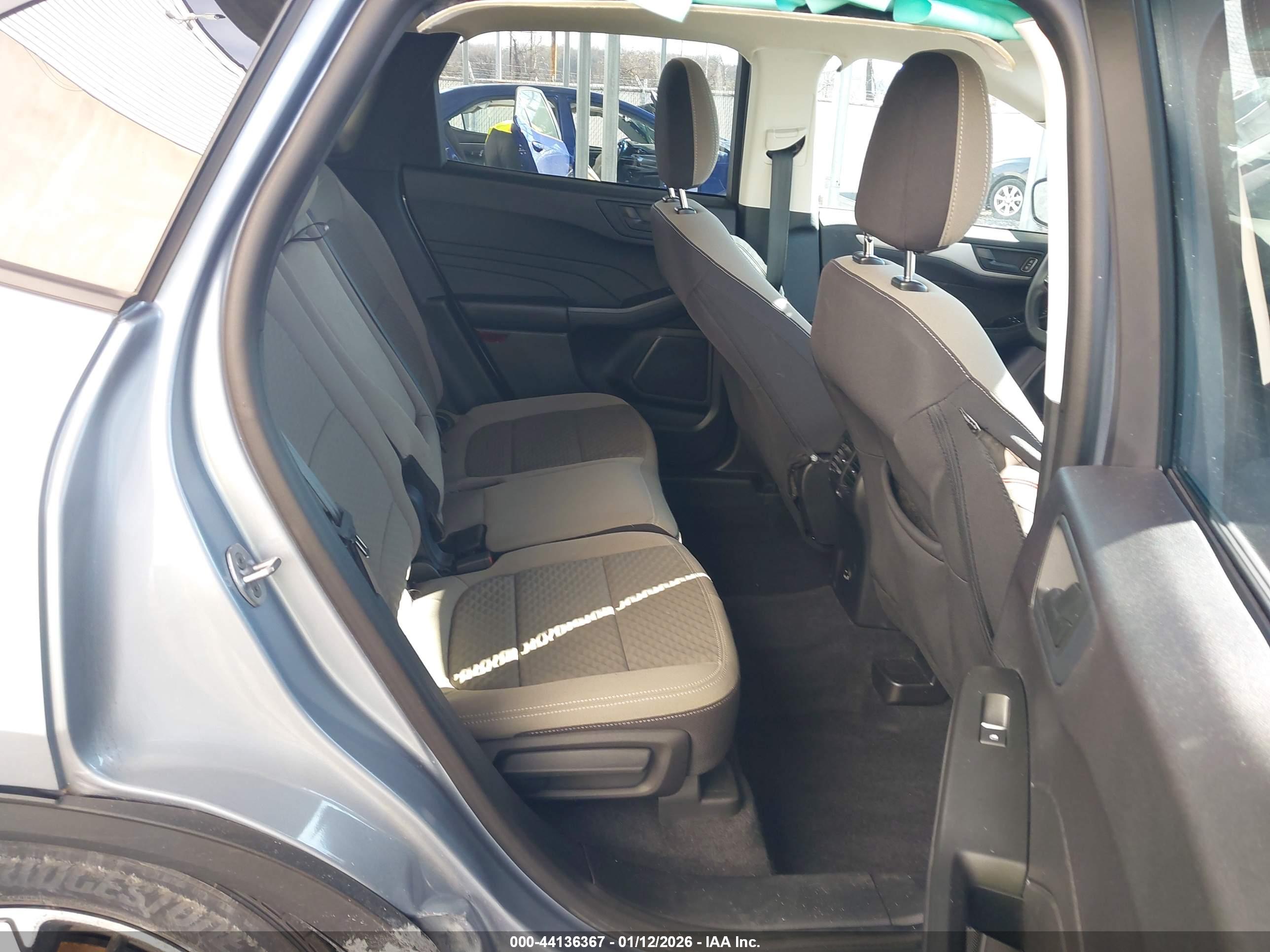 FORD ESCAPE image 8