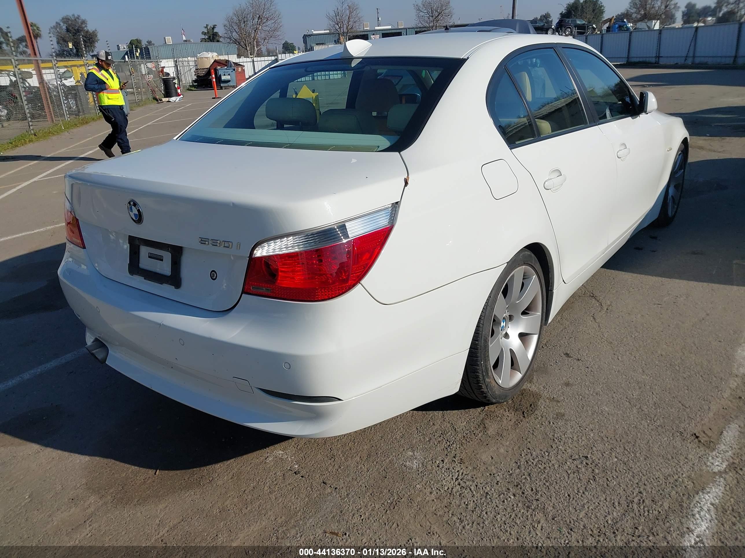 BMW 530I image 4