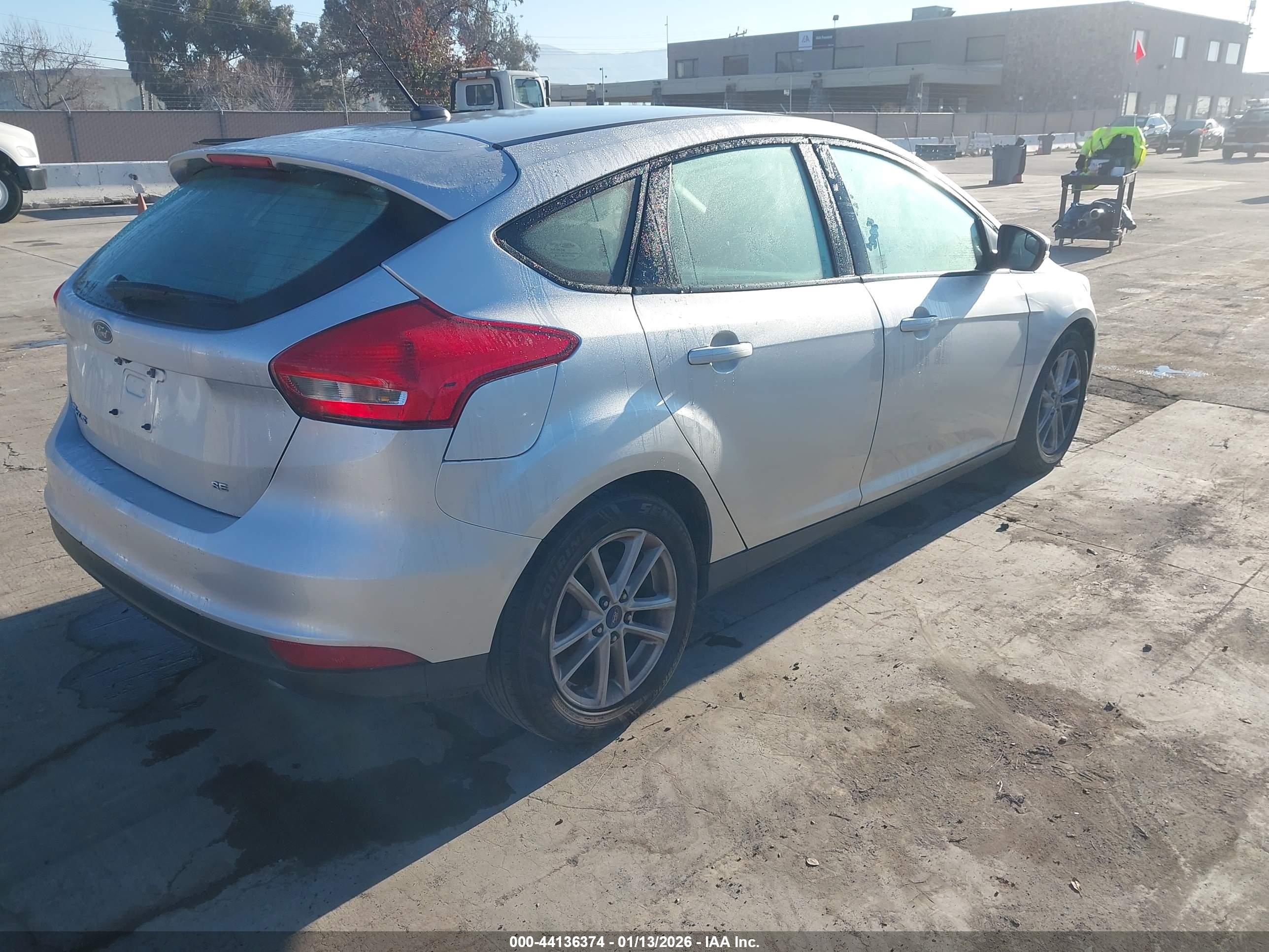 FORD FOCUS image 4