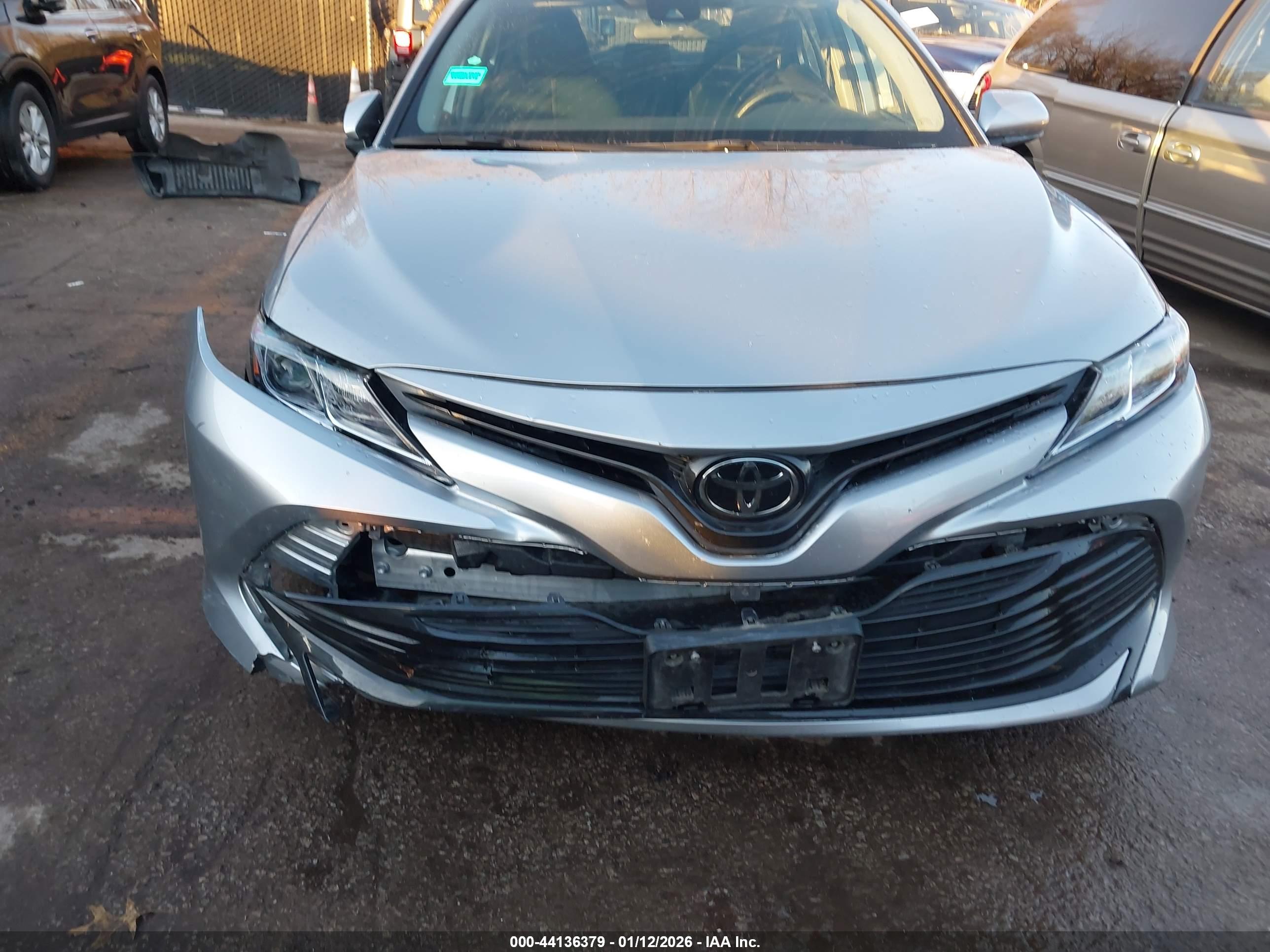 TOYOTA CAMRY image 6