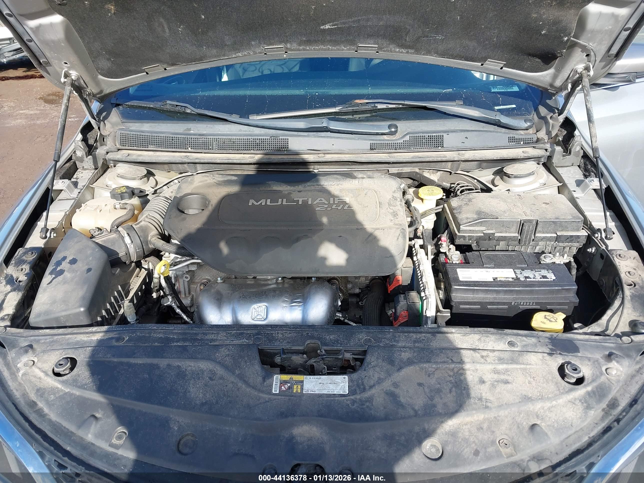 CHRYSLER 200 image 10