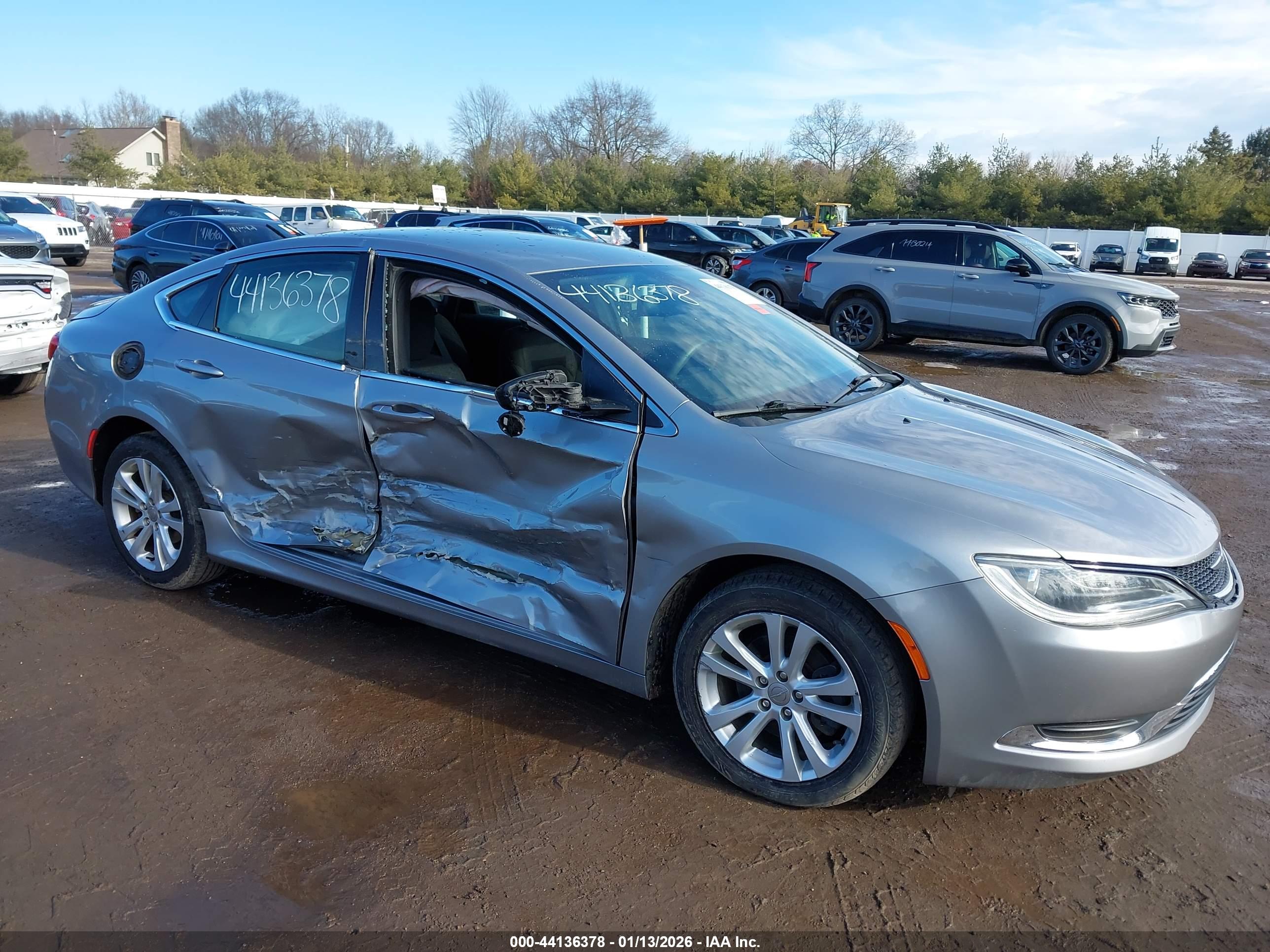 CHRYSLER 200 image 6