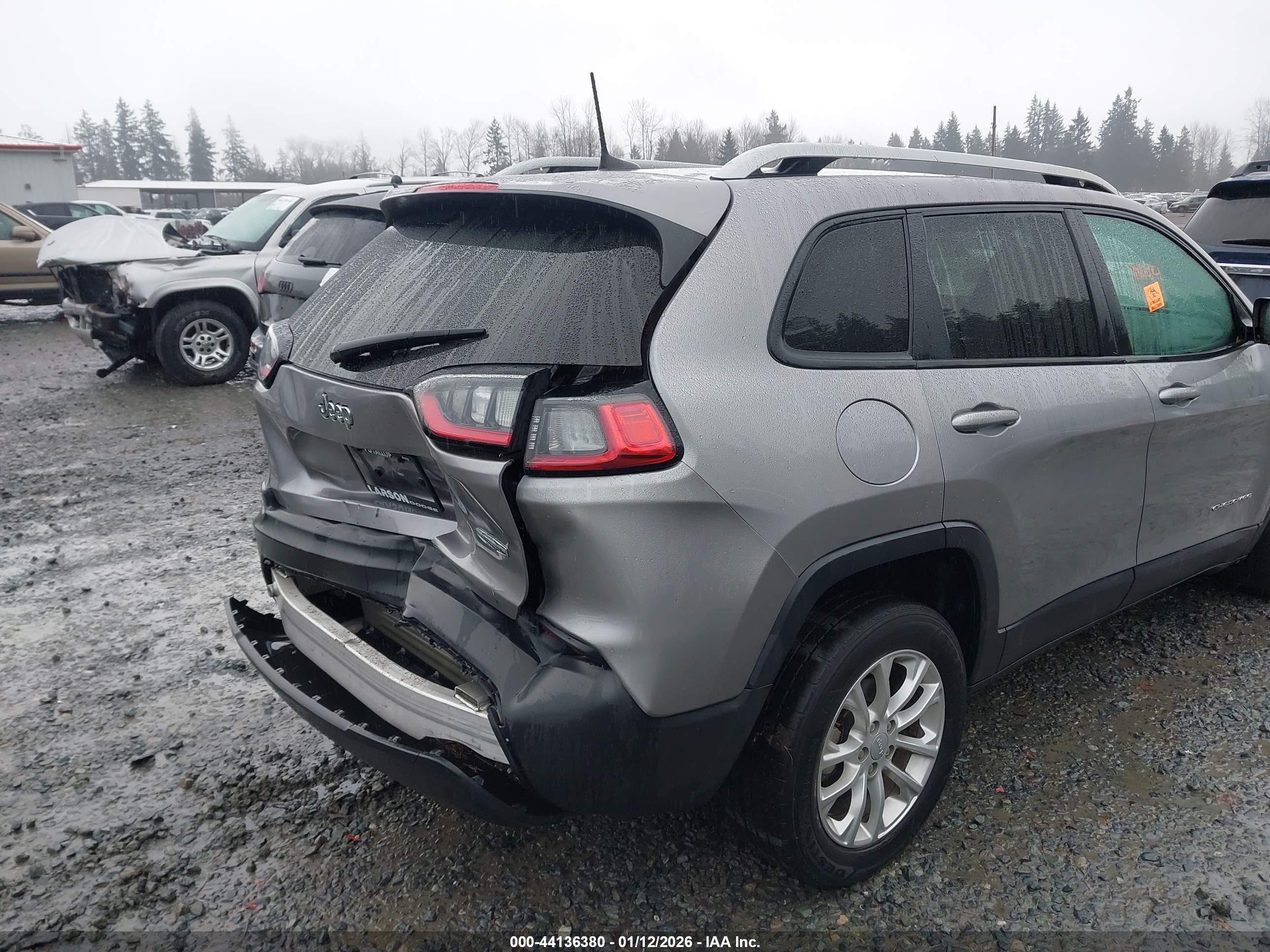JEEP CHEROKEE image 6