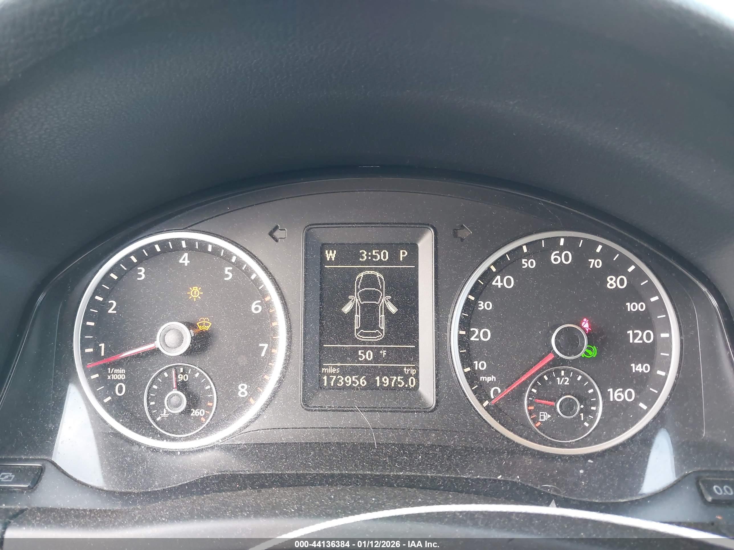 VOLKSWAGEN TIGUAN image 7