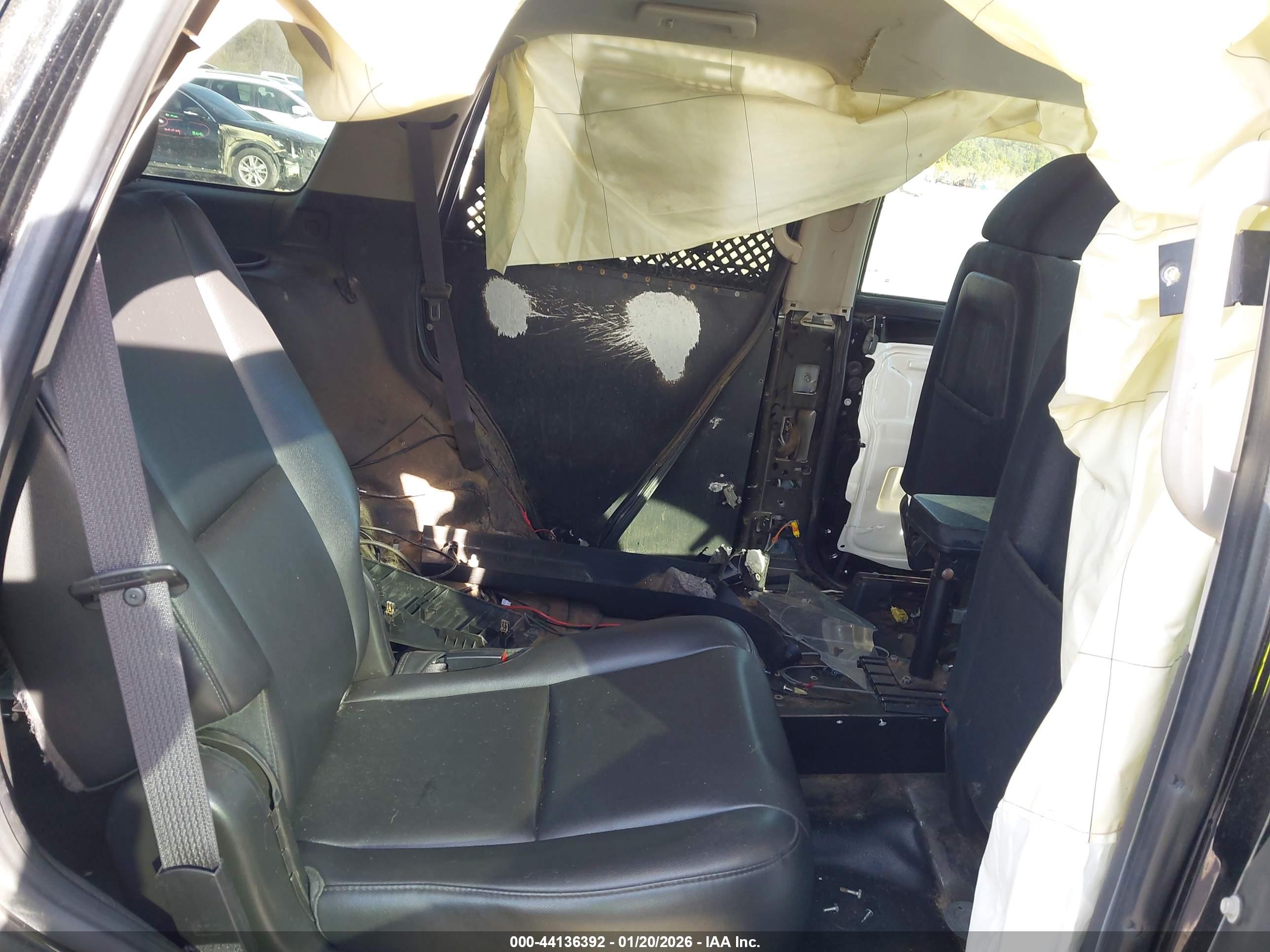 CHEVROLET TAHOE image 8