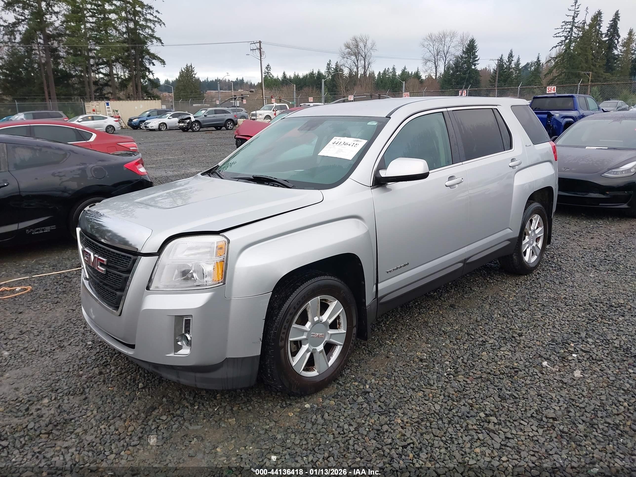 GMC TERRAIN image 2