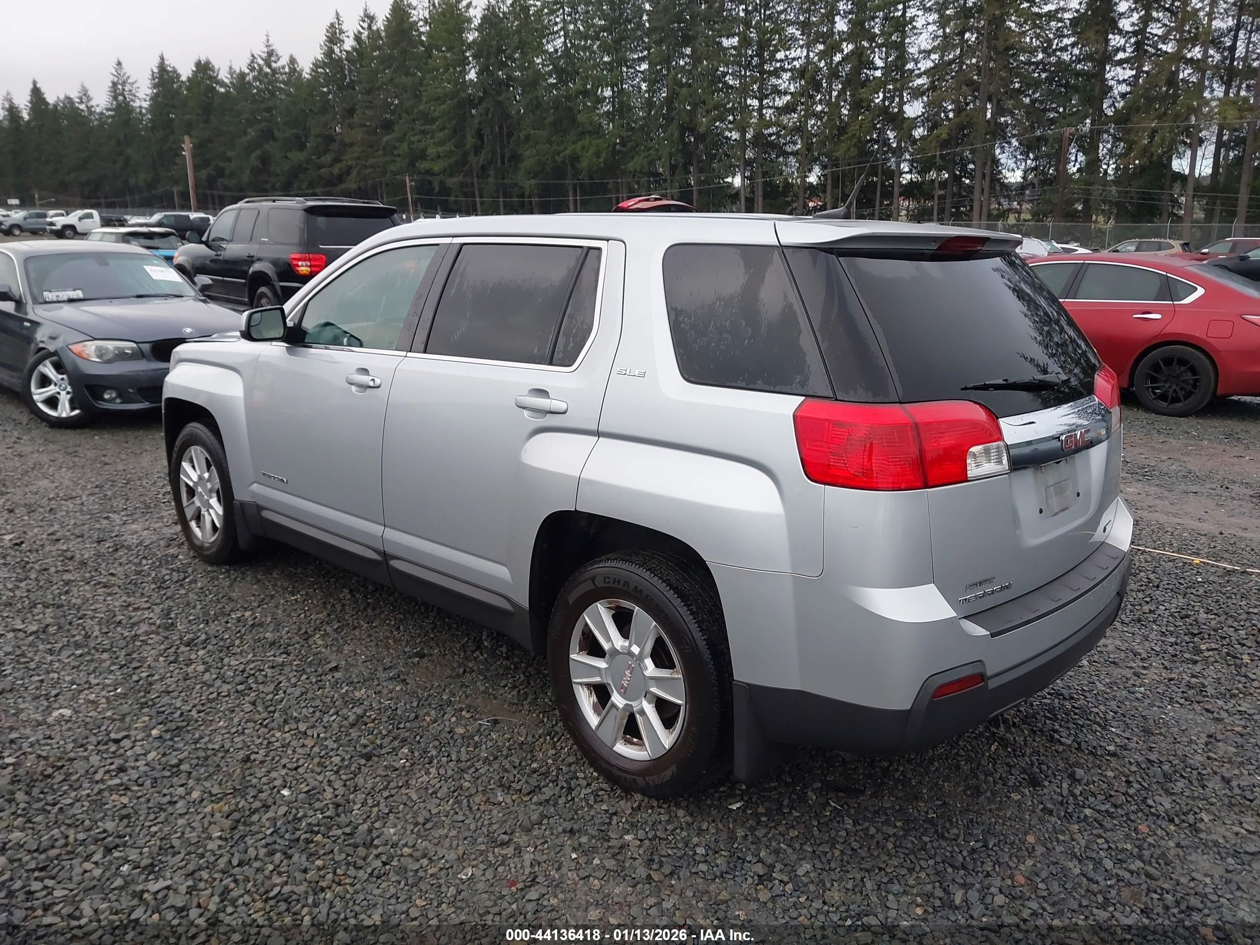 GMC TERRAIN image 3